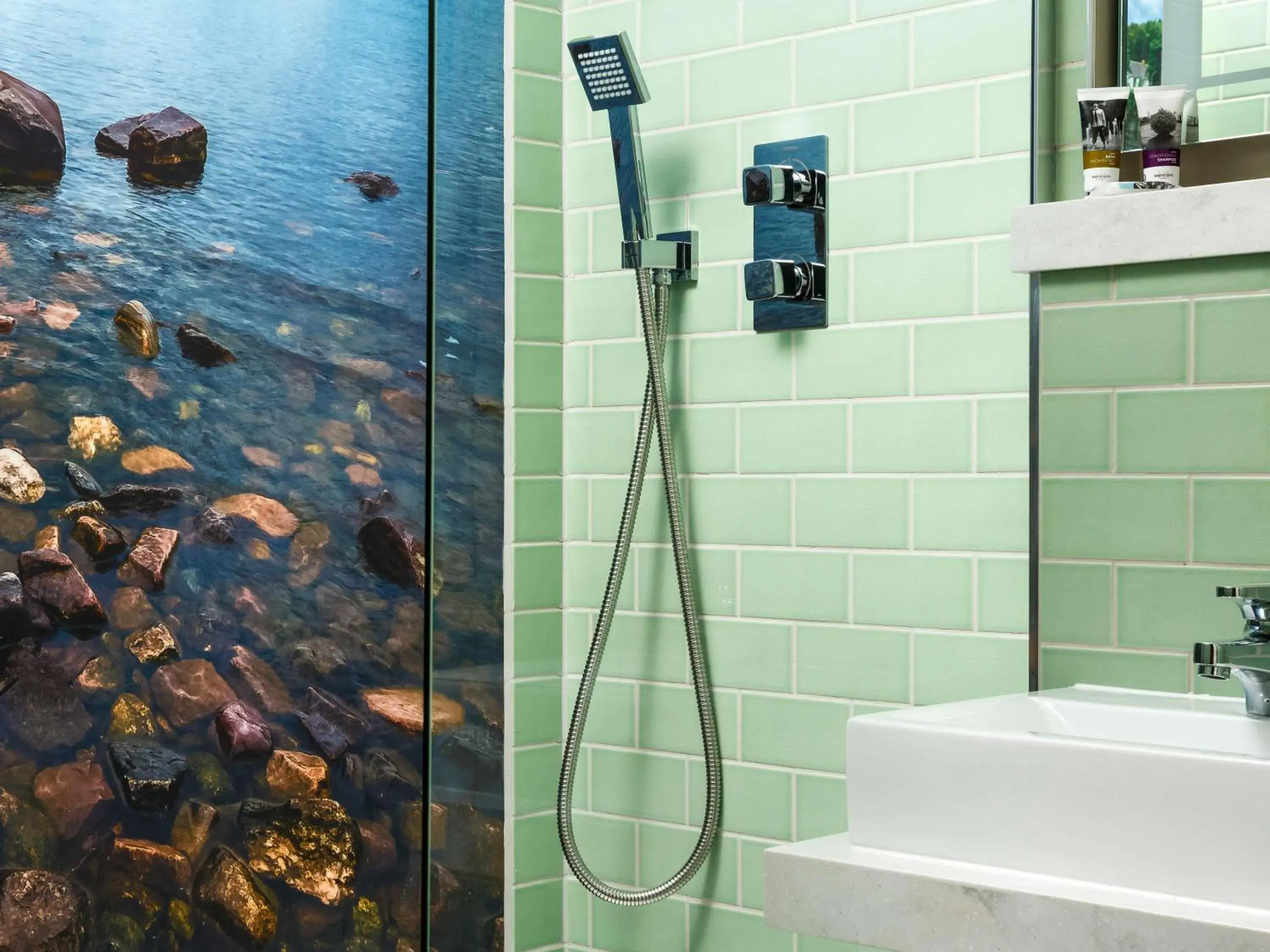 Classic Double Room River Side in Mercure Inverness Hotel Classic Double Room River Side in Mercure Inverness Hotel