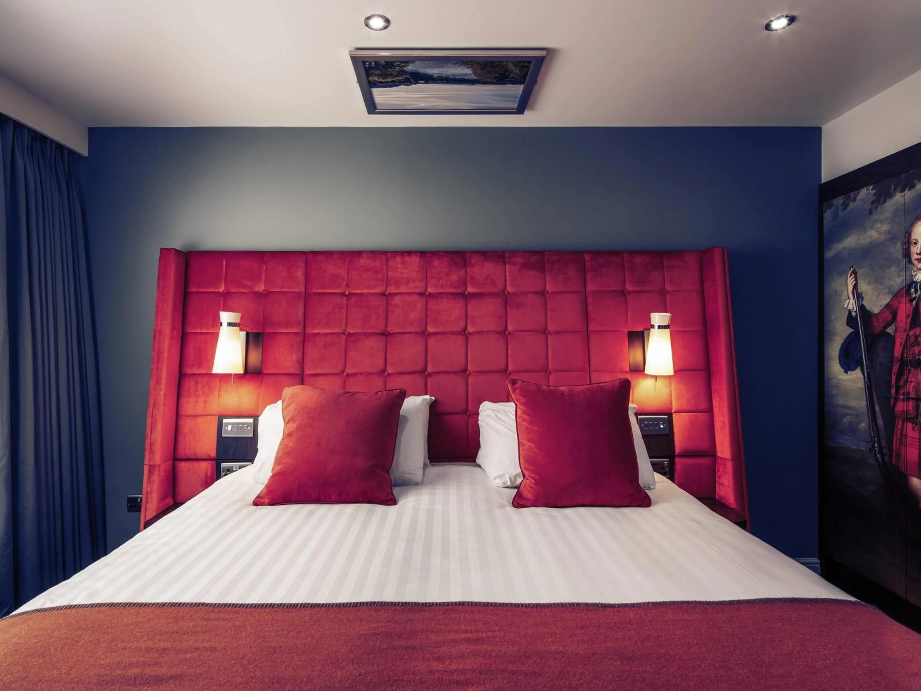 Bedroom, Bed in Mercure Inverness Hotel