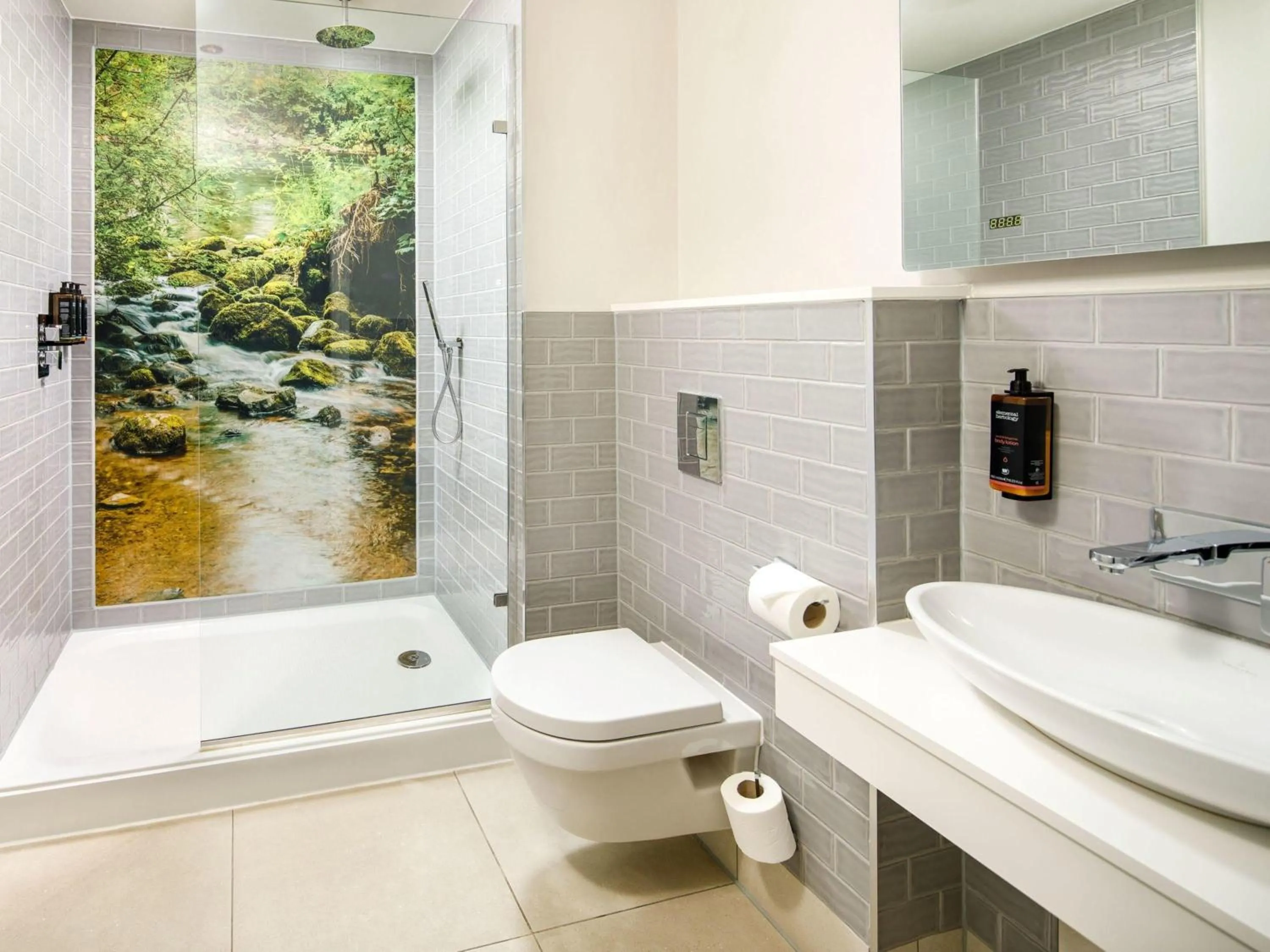 Bedroom in Mercure Inverness Hotel