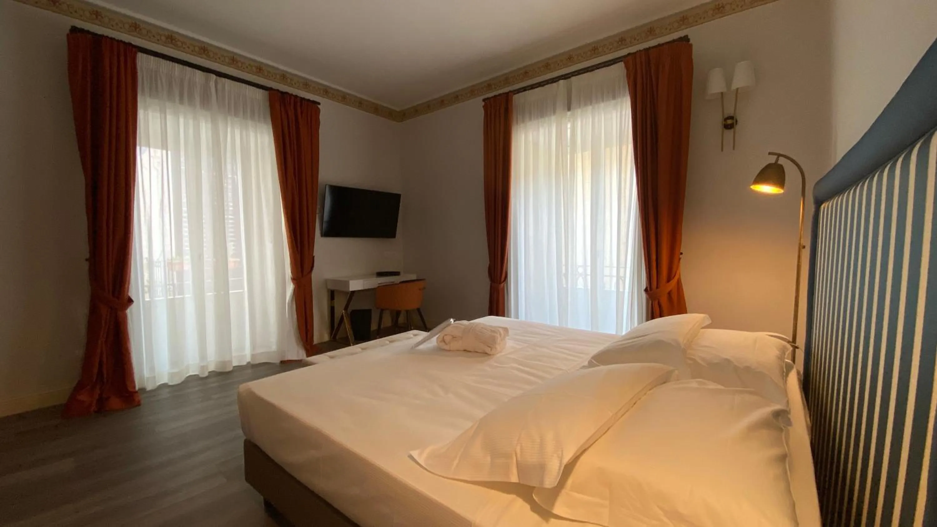 Bed in Lanterne Magiche Ortigia Suites