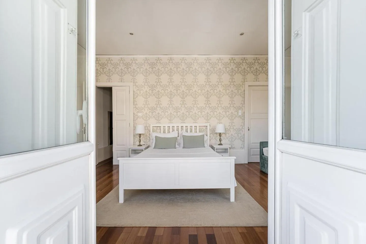 Bed in GuestReady - Charming House Marquês