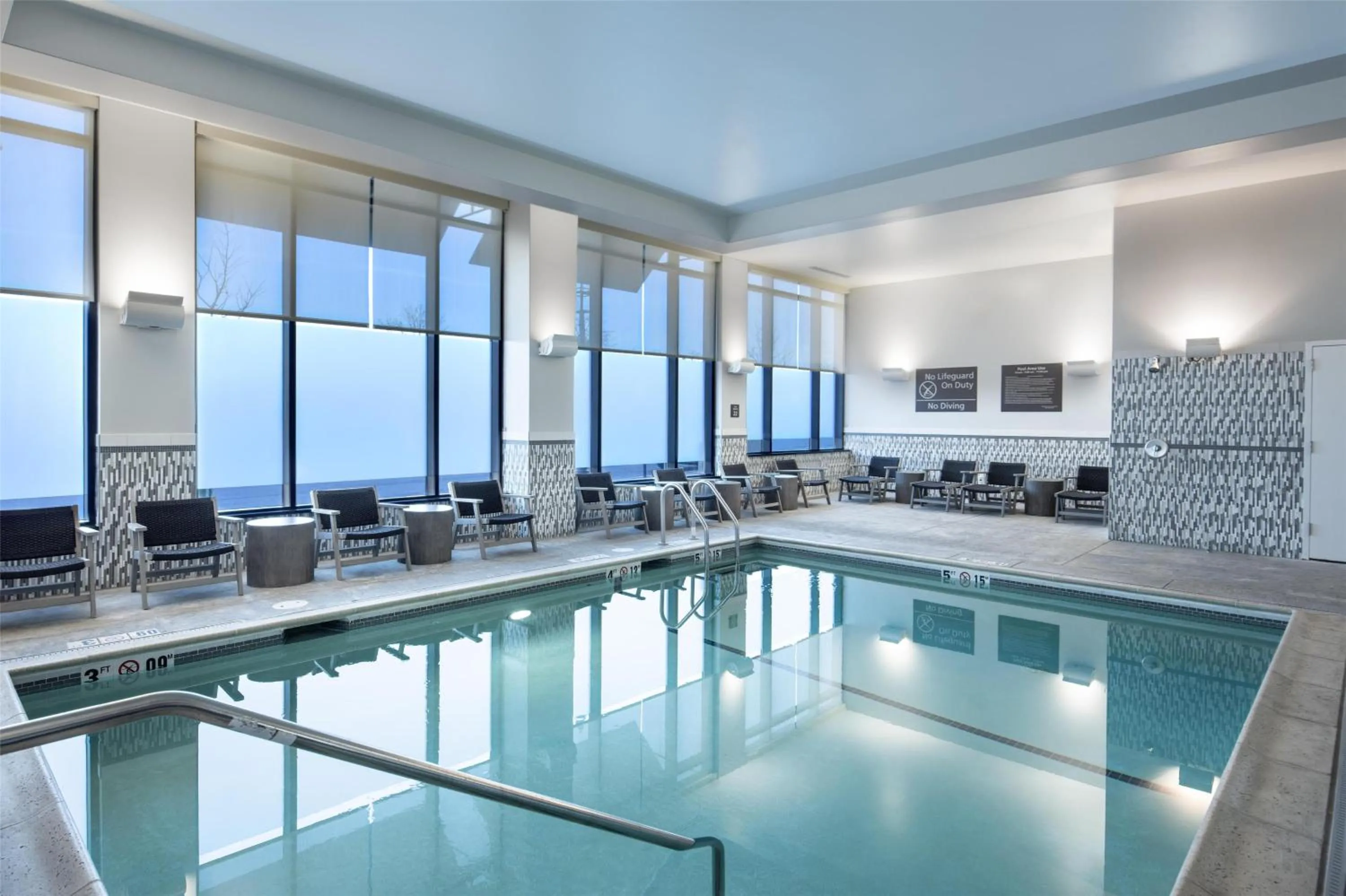 Pool view in Hampton Inn & Suites Portsmouth Downtown