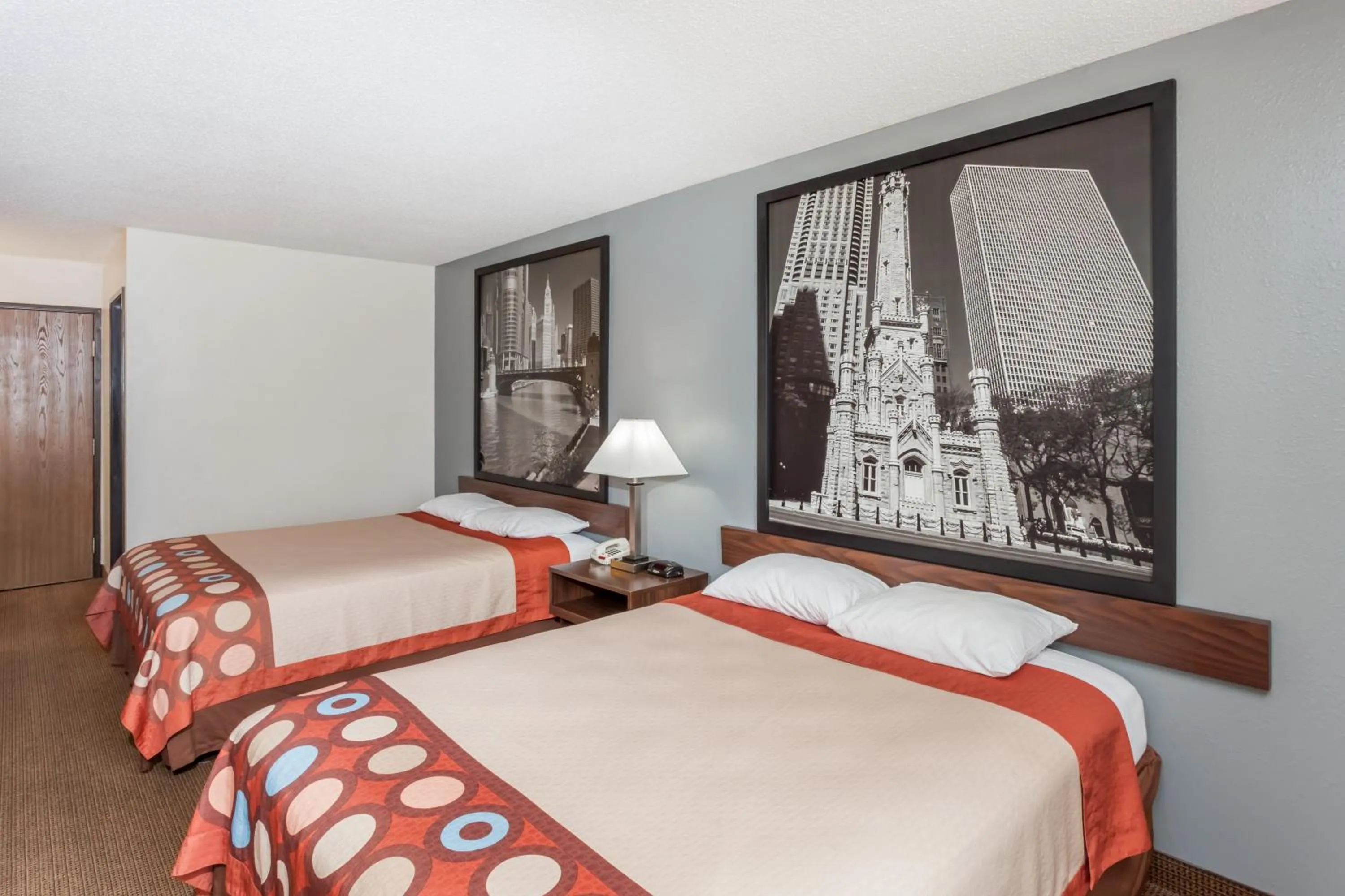 Bed in Super 8 by Wyndham Pekin/Peoria Area