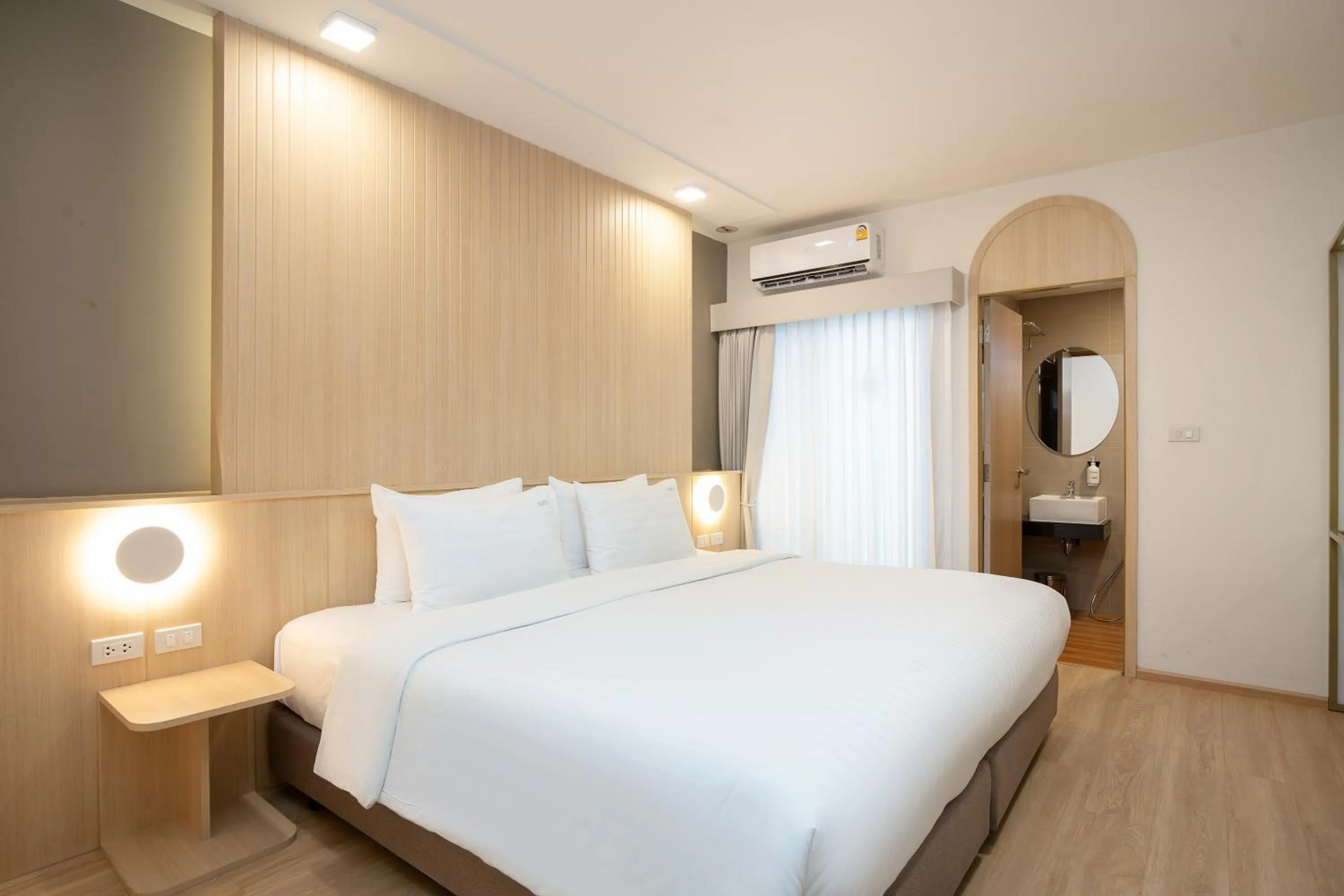 Bed in Diya Hotel Bangkok