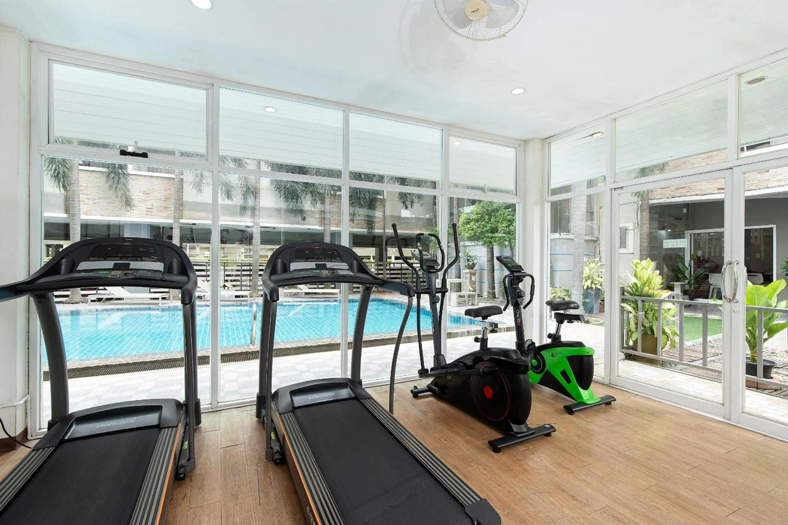 Fitness centre/facilities in Diya Hotel Bangkok