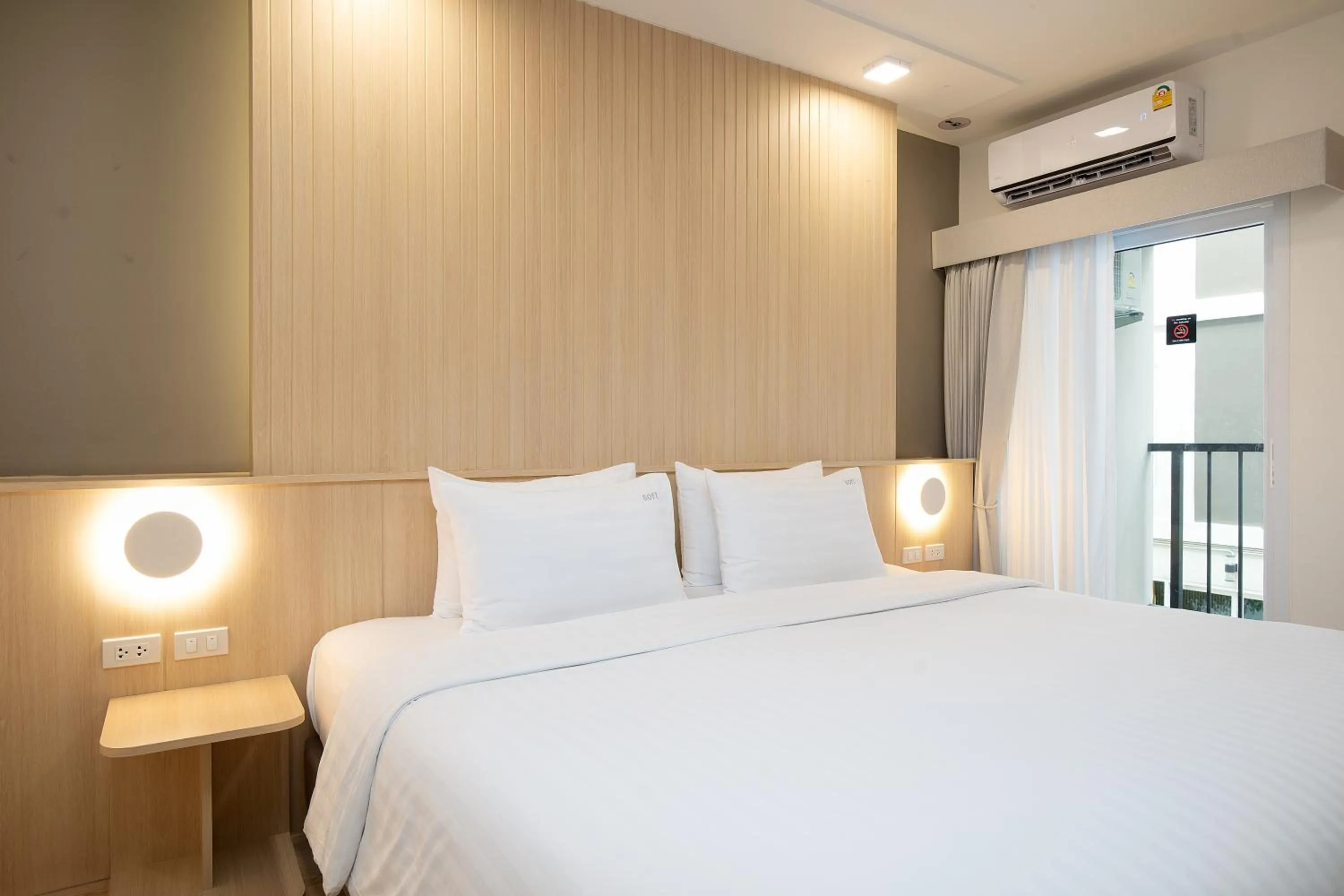 Bed in Diya Hotel Bangkok