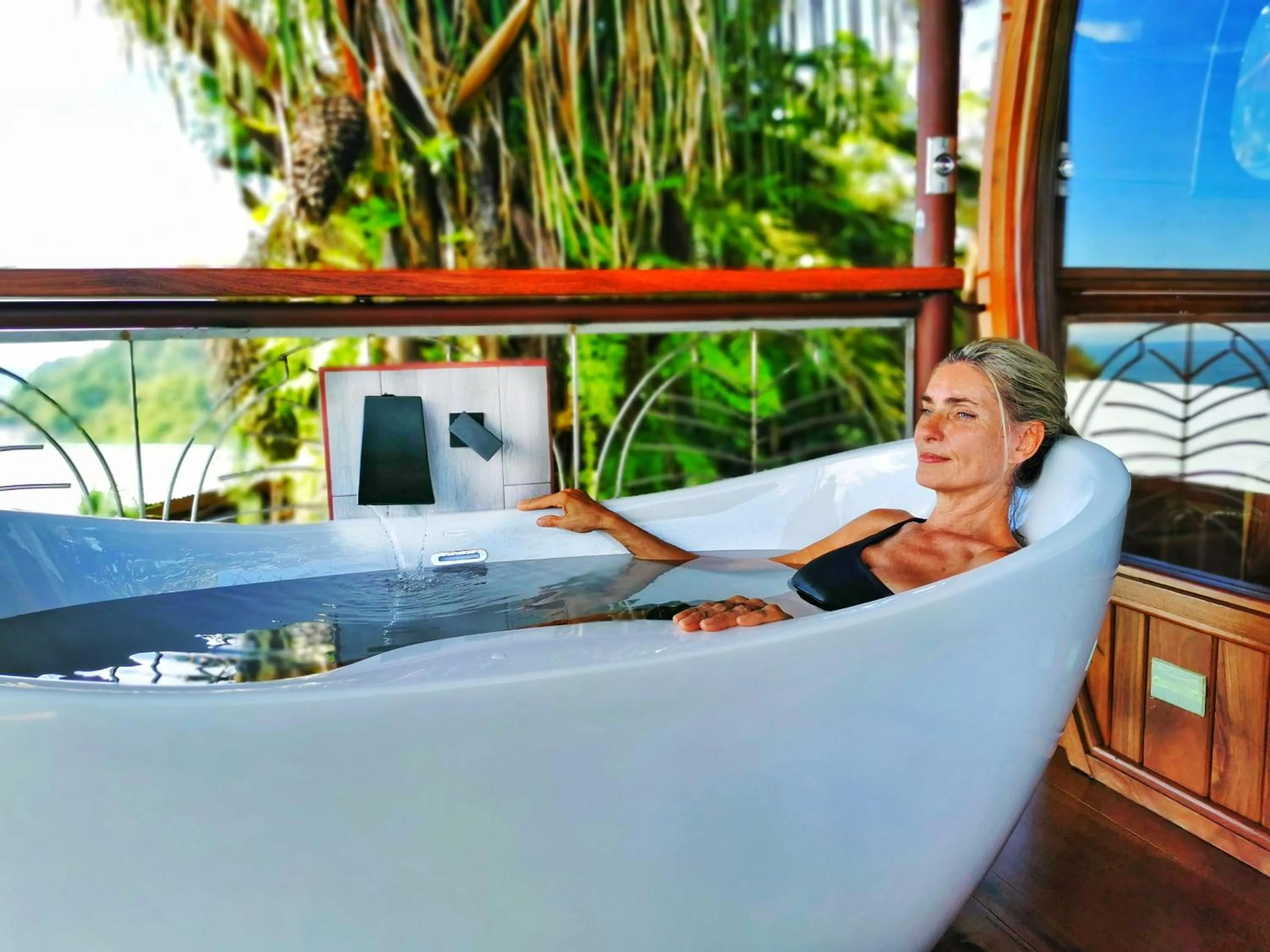 Bath in Hotel Costa Verde