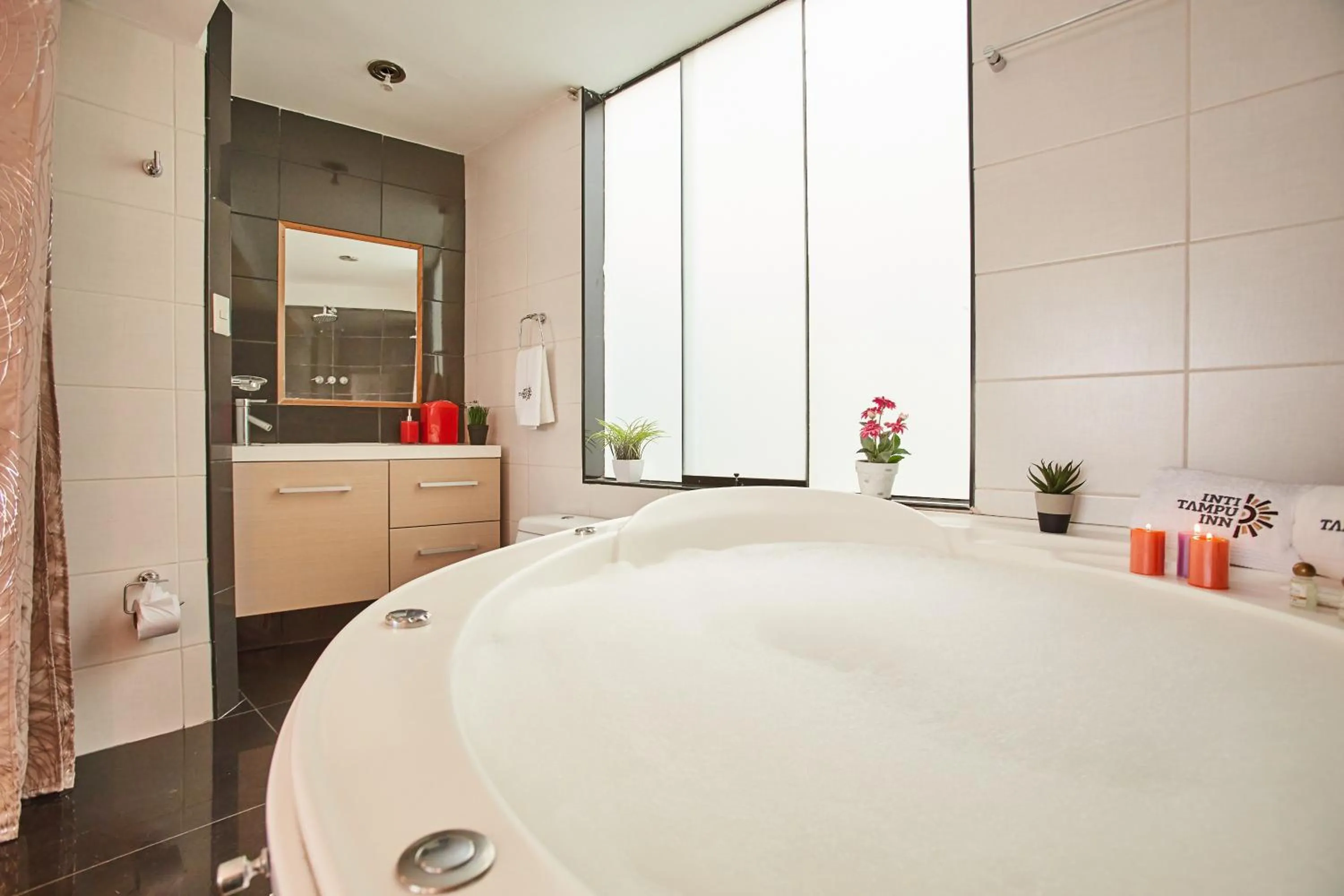 Hot Tub in Inti Tampu Inn