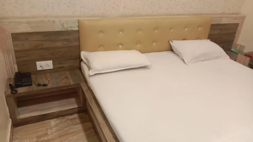 Hotel Bani Hashim 110 Mtrs from Dargah