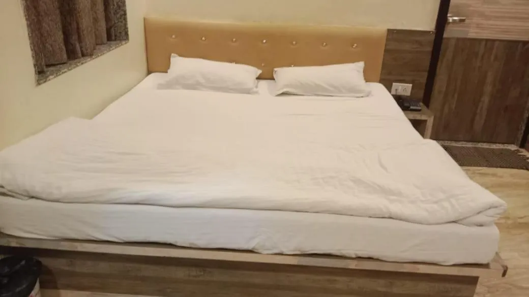 Hotel Bani Hashim 110 Mtrs from Dargah