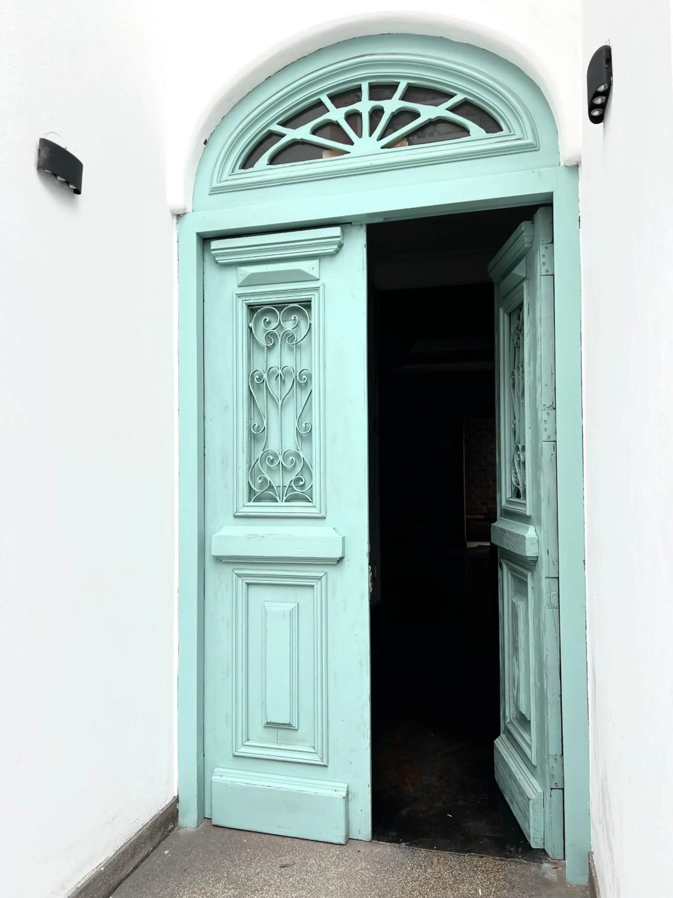 Facade/entrance in The Lot Boutique