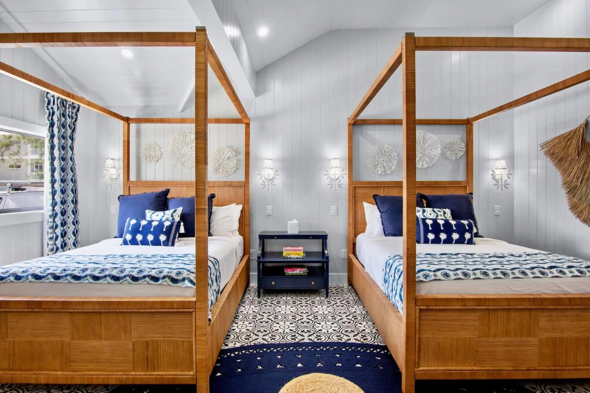 Bed in Seabreeze at Anna Maria Island Inn