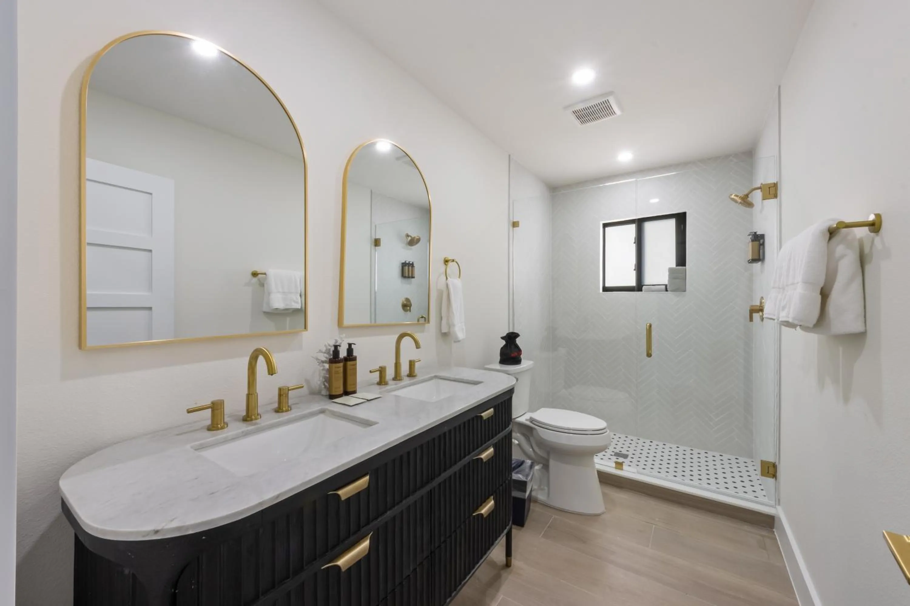 Shower in Seabreeze at Anna Maria Island Inn