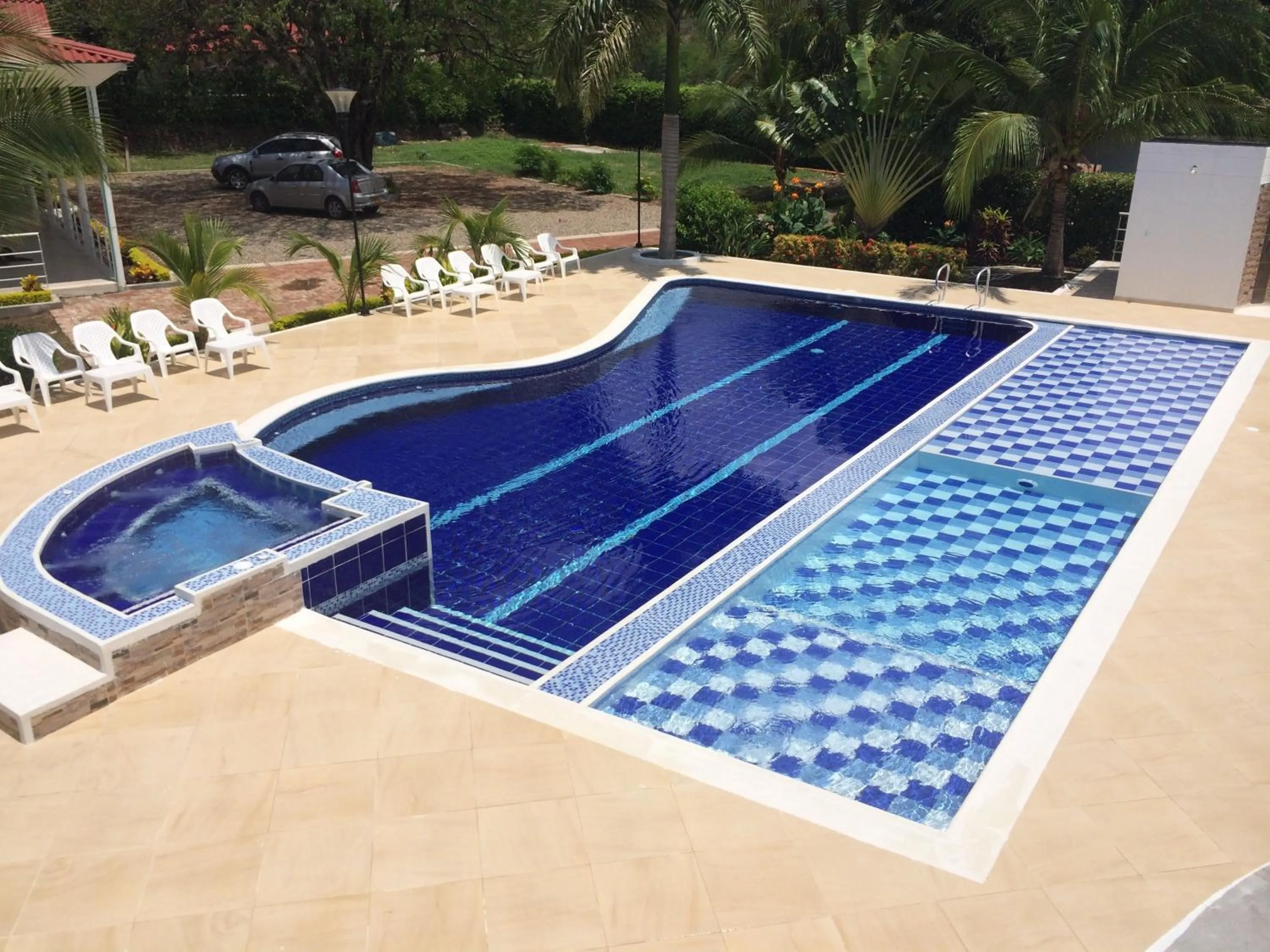 Swimming pool in Arizona Ranch Hotel