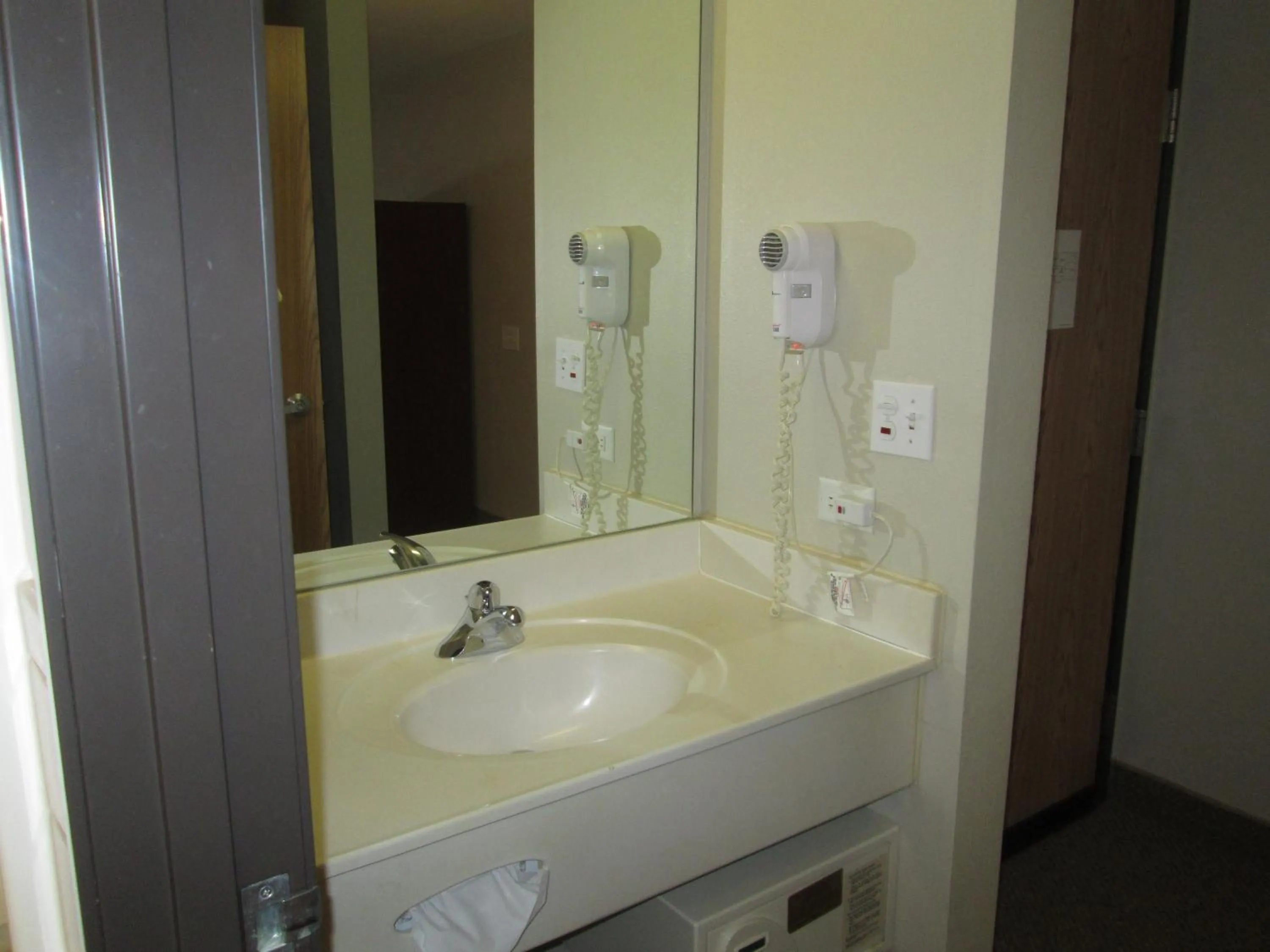 AmericInn by Wyndham Charlevoix