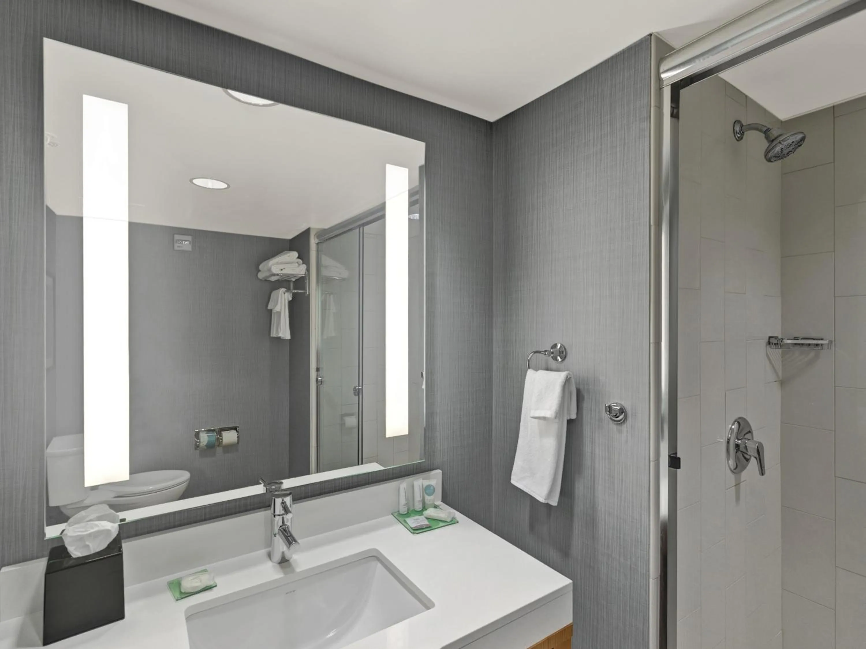 Bathroom in Hyatt Place Champaign/Urbana