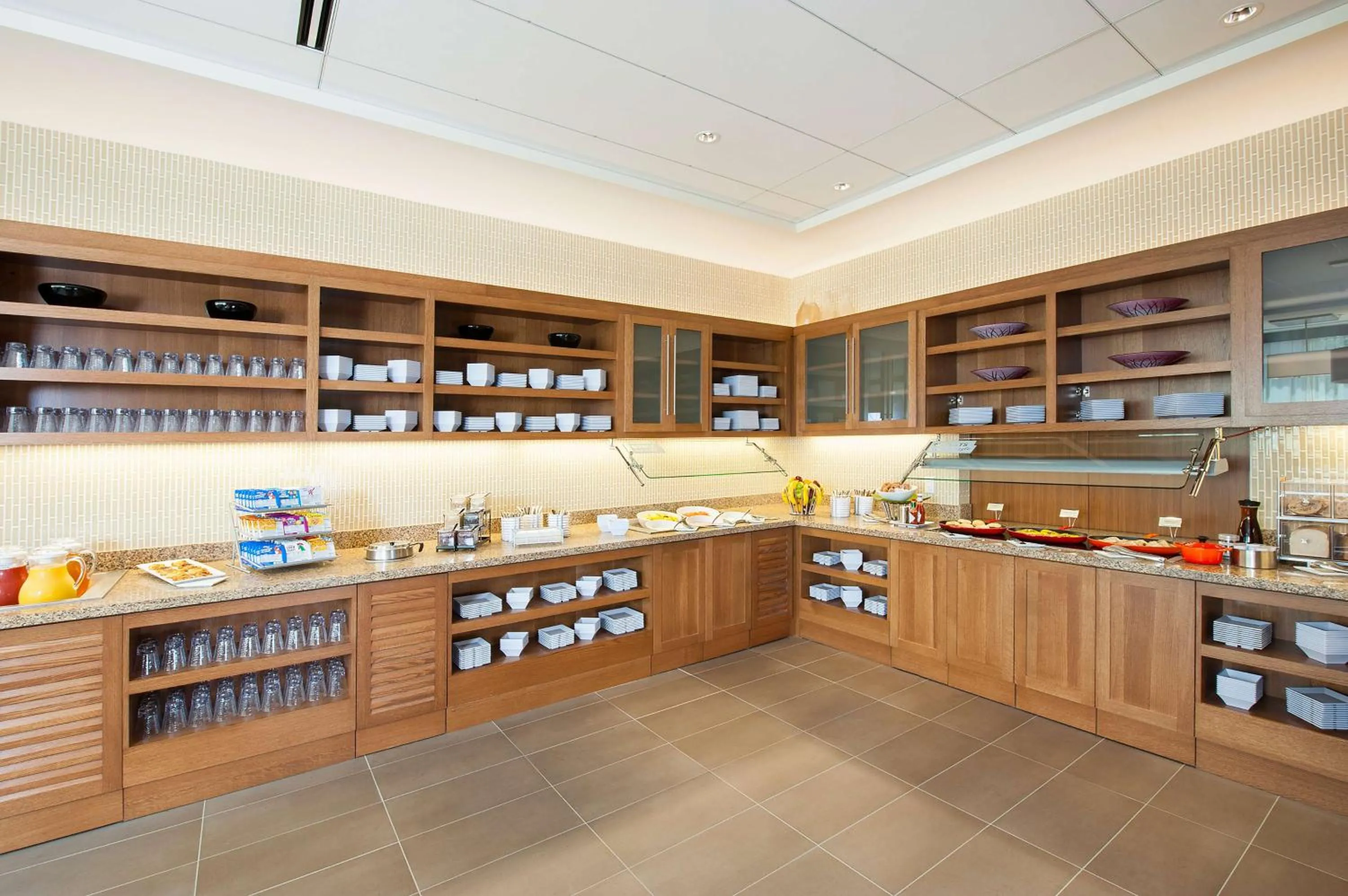 Buffet breakfast in Hyatt Place Champaign/Urbana