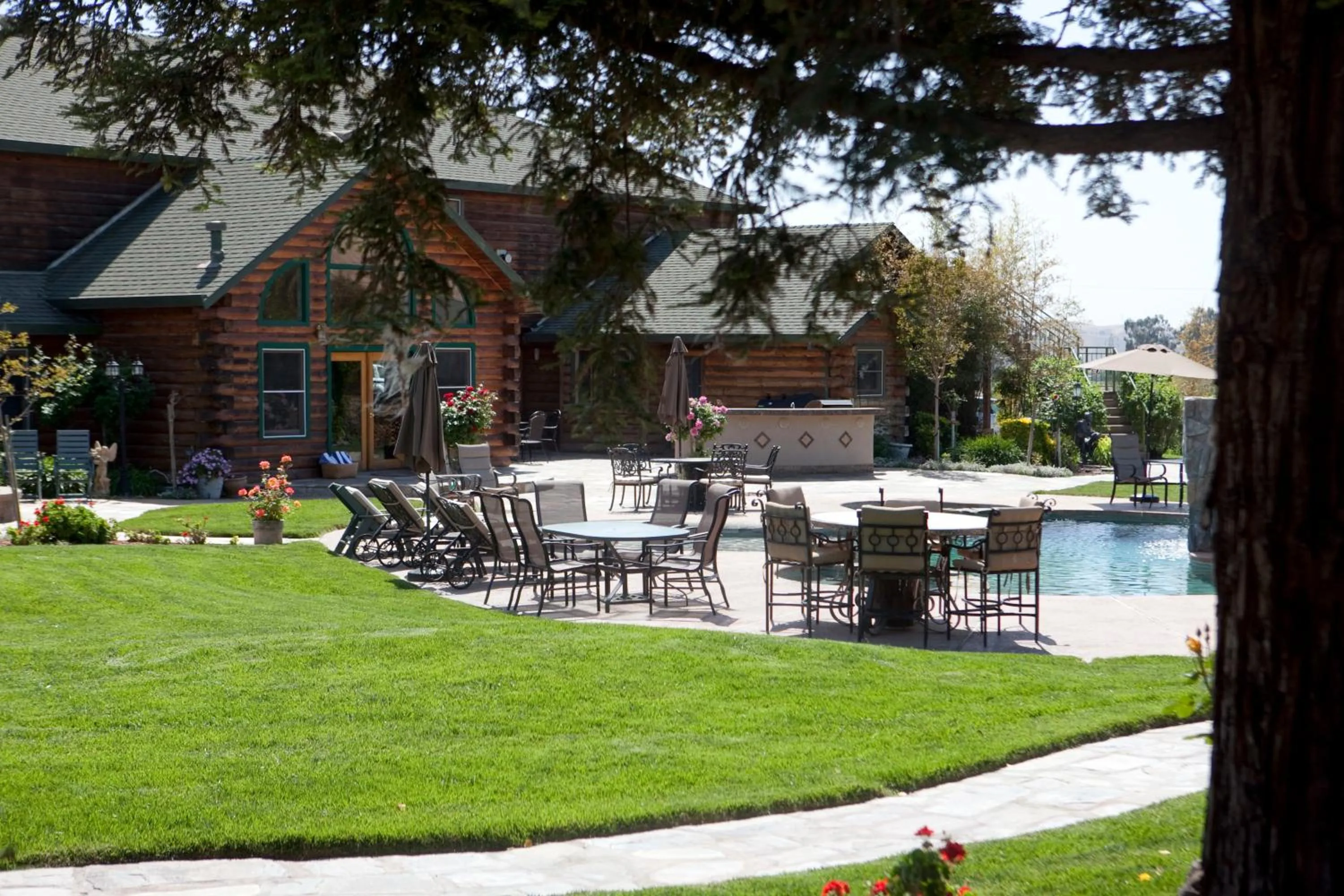 Facade/entrance in Purple Orchid Resort & Spa