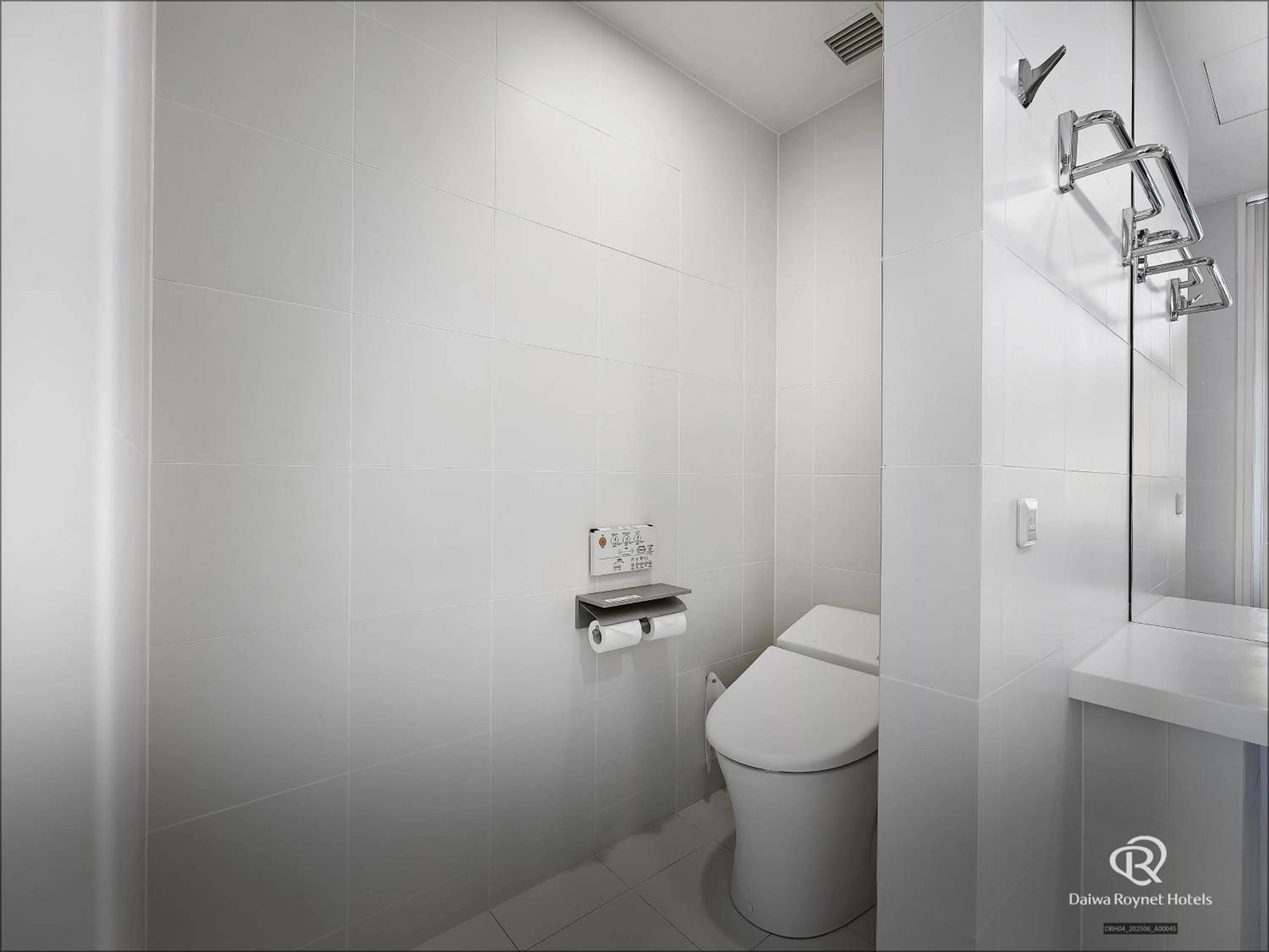 Photo of the whole room in Daiwa Roynet Hotel Numazu