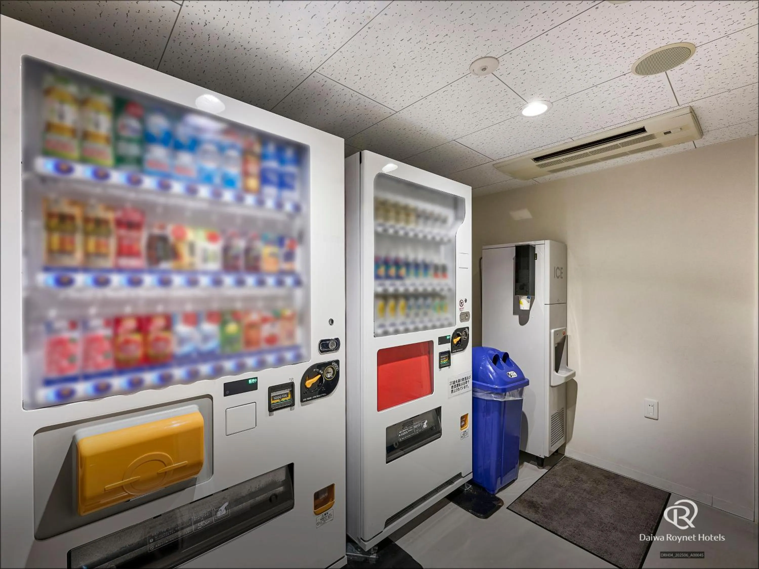 vending machine in Daiwa Roynet Hotel Numazu