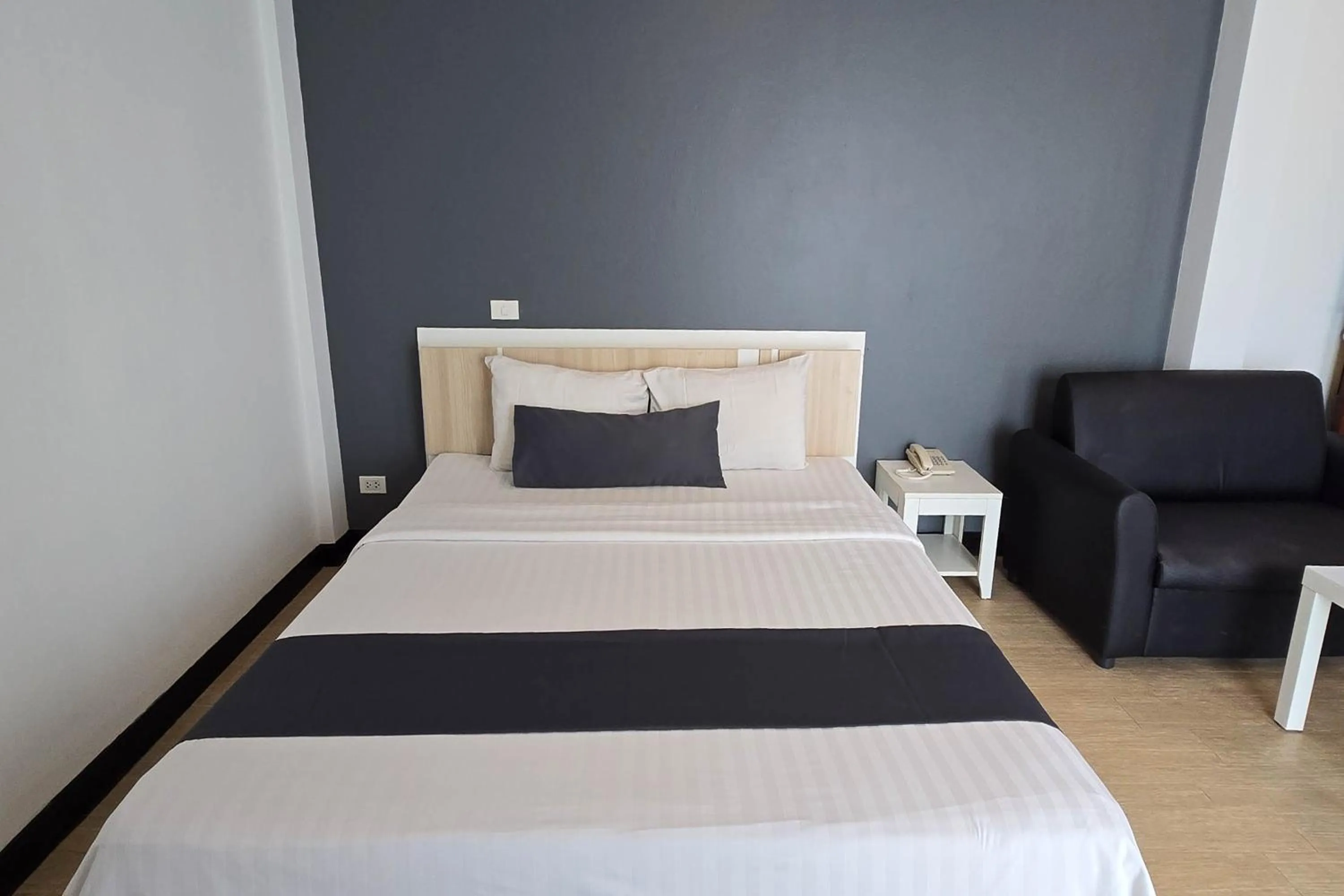 Bed in Le Nara Residence