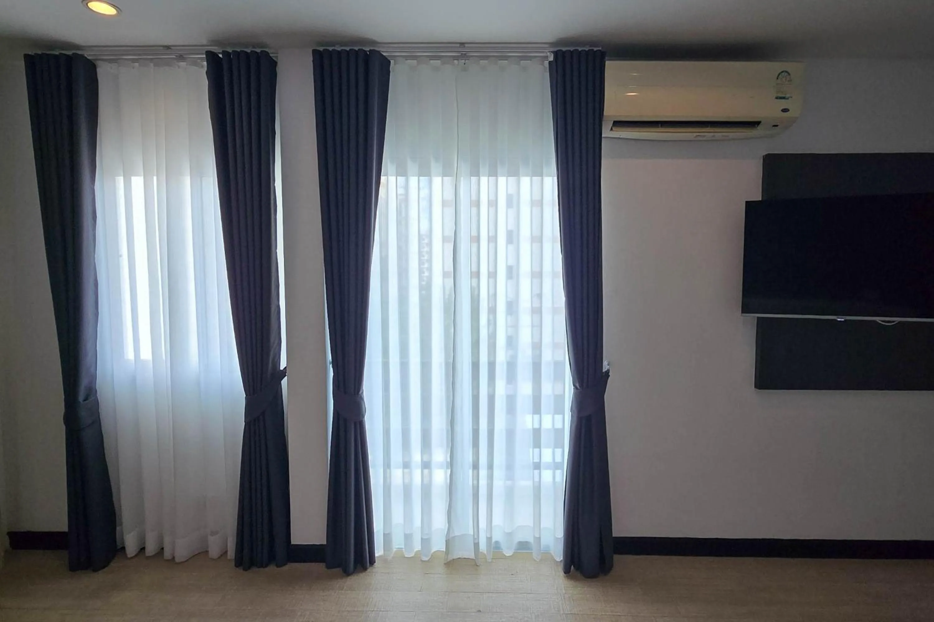 air conditioner in Le Nara Residence