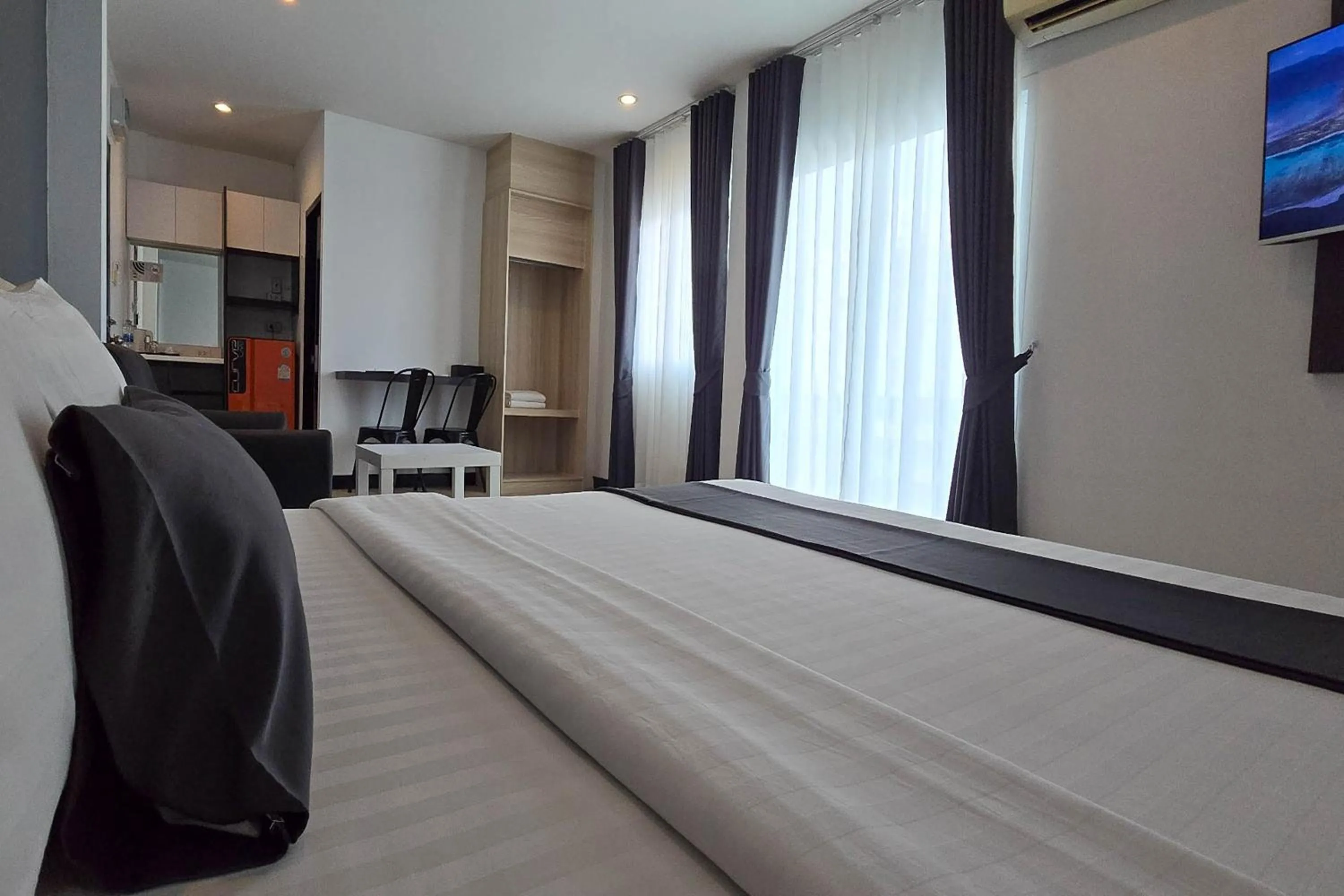 Bed in Le Nara Residence