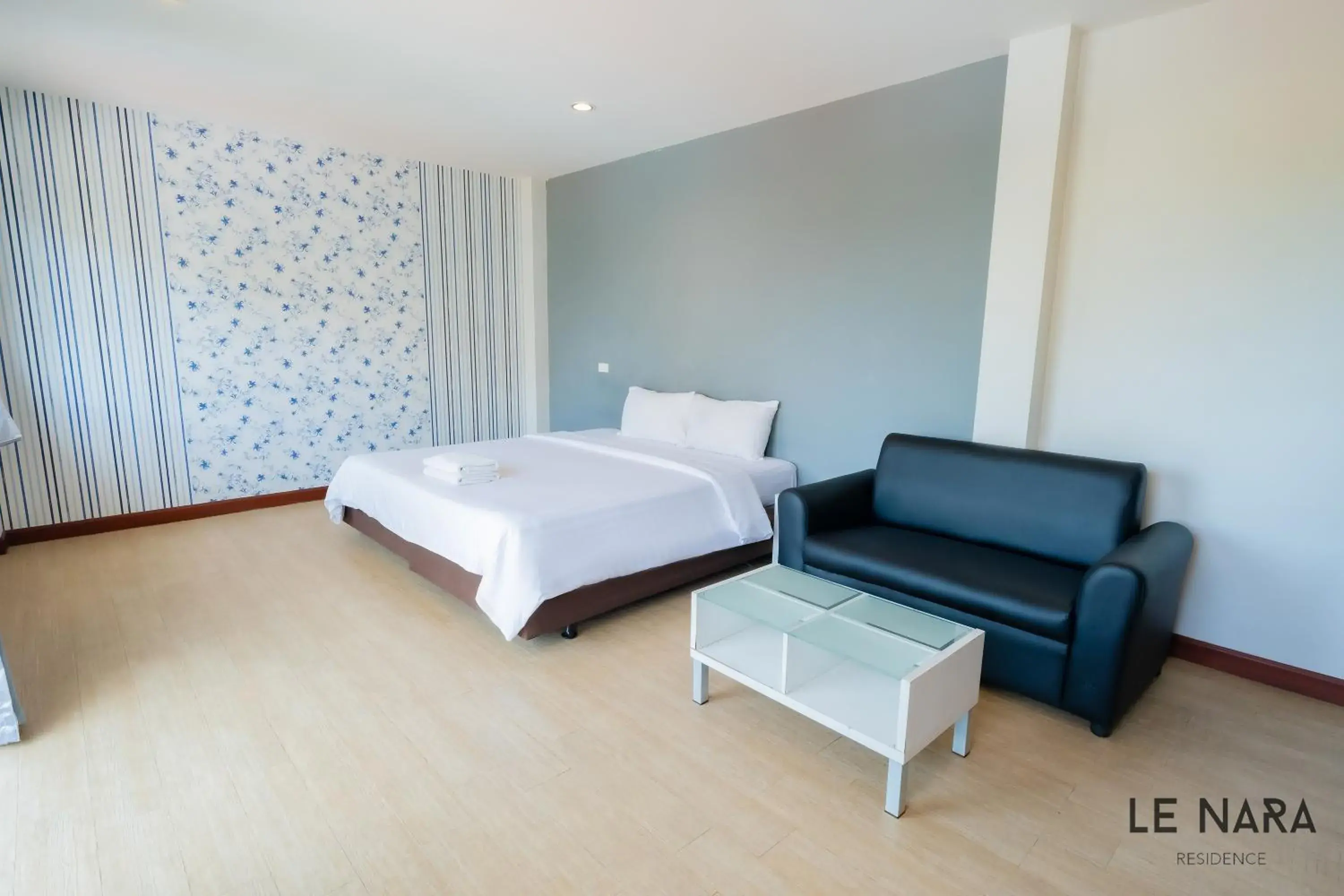 Deluxe Double Room in Le Nara Residence Deluxe Double Room in Le Nara Residence