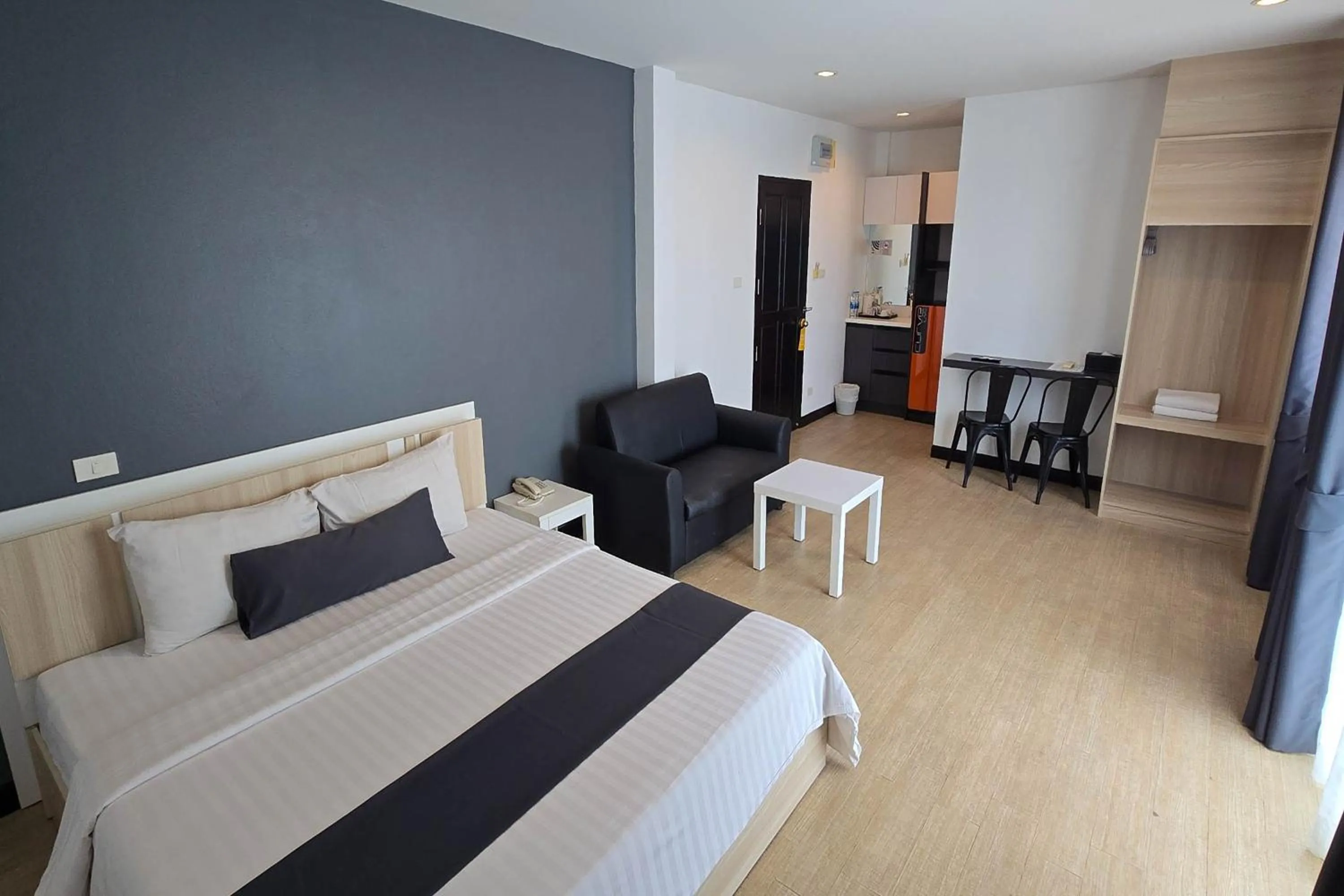 Bed in Le Nara Residence