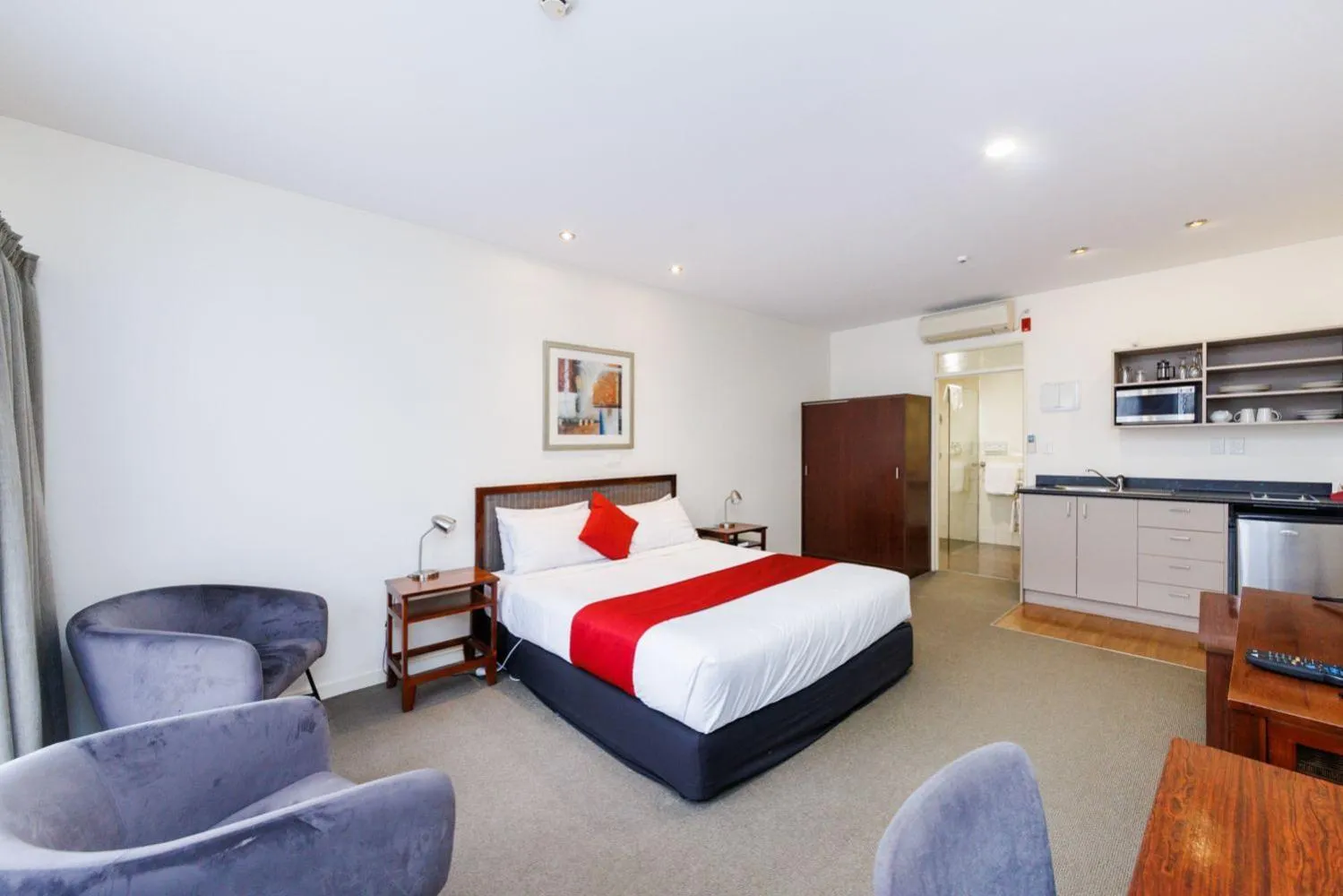 Bedroom, Bed in Fitzherbert Regency Motor Lodge