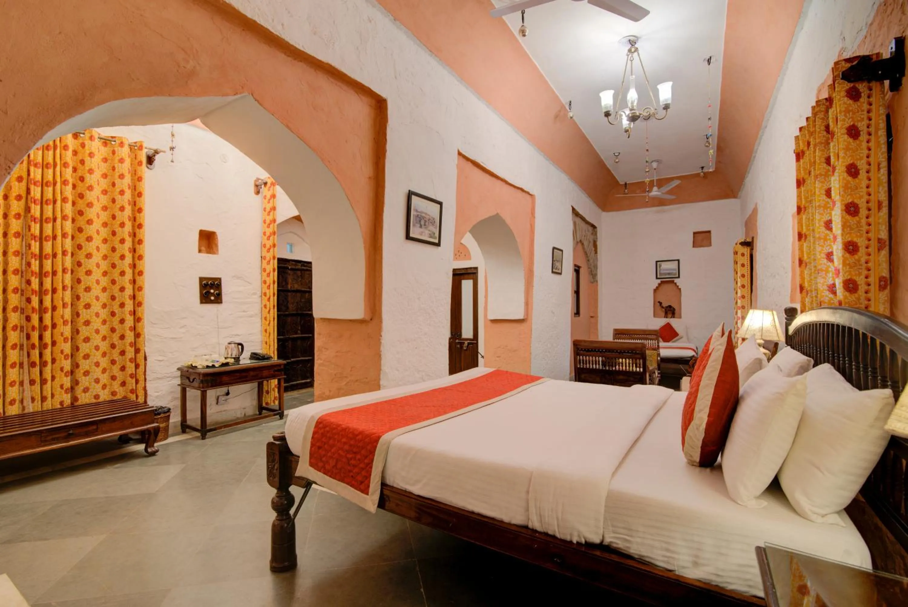 Bed in Fort Dadhikar, Alwar