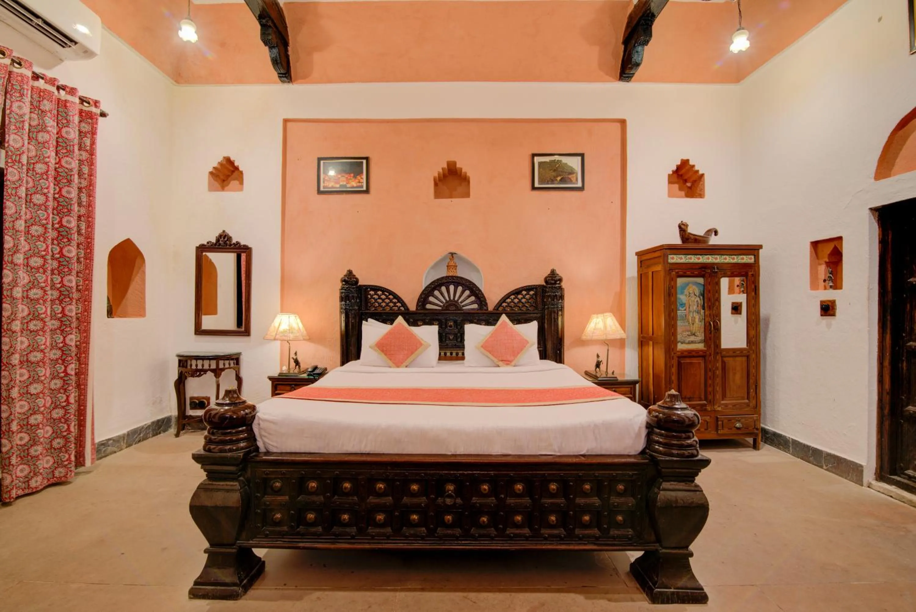 Bed in Fort Dadhikar, Alwar