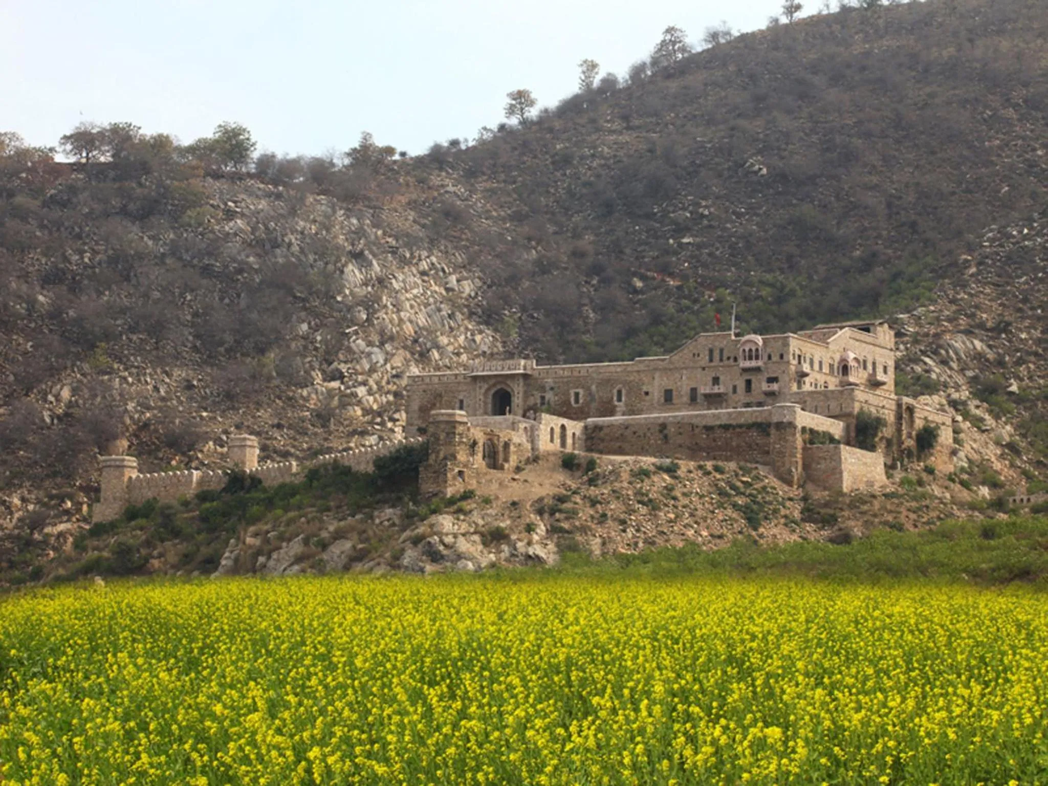 Bird's eye view in Fort Dadhikar, Alwar