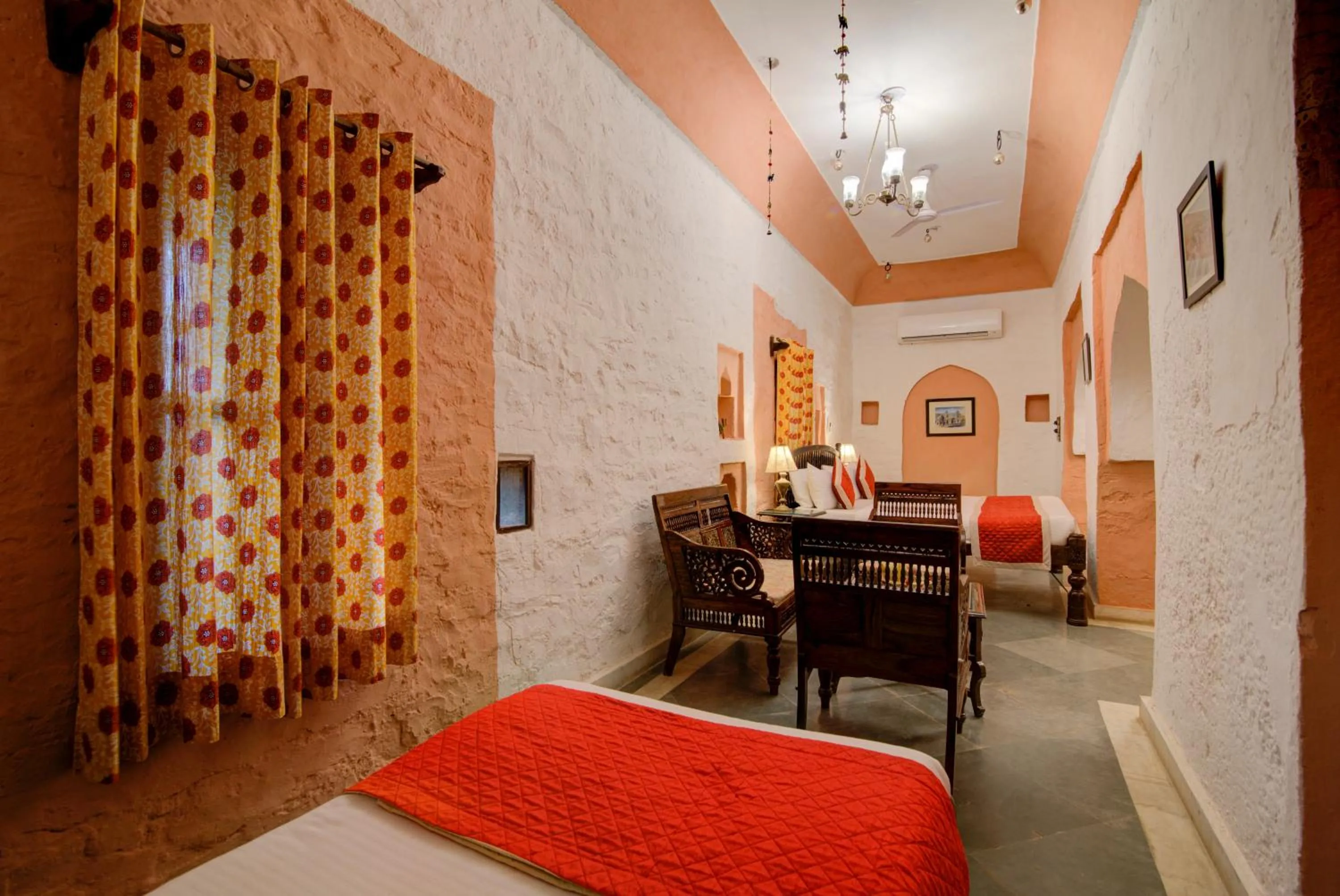 Living room, Bed in Fort Dadhikar, Alwar