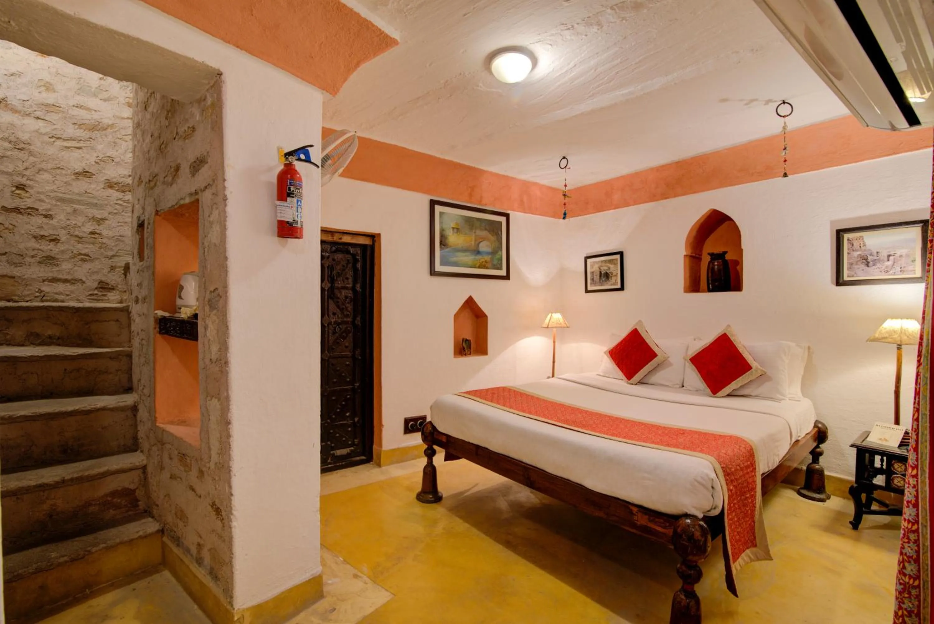 Bedroom, Bed in Fort Dadhikar, Alwar