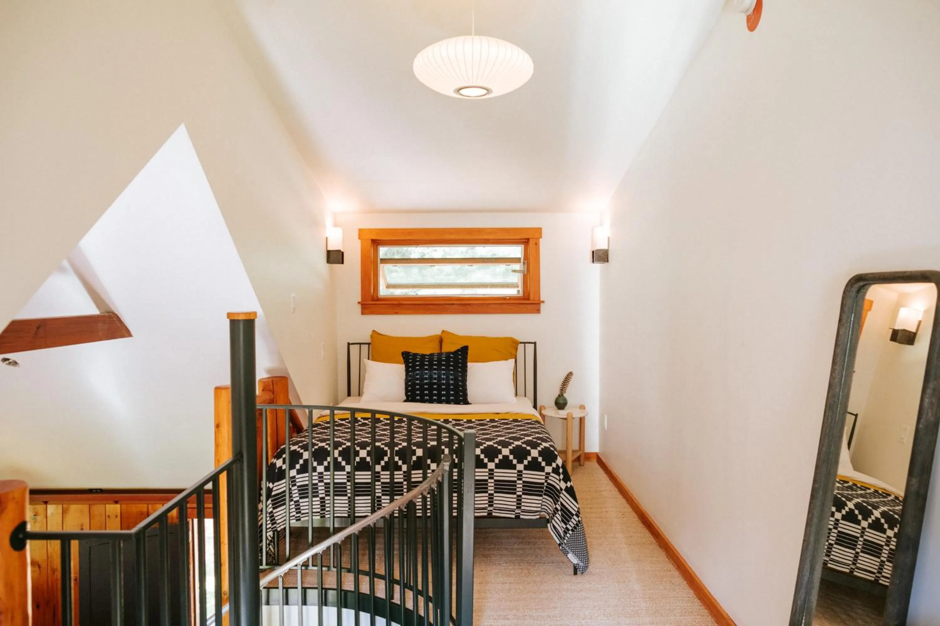 Bedroom, Bed in The Leeway