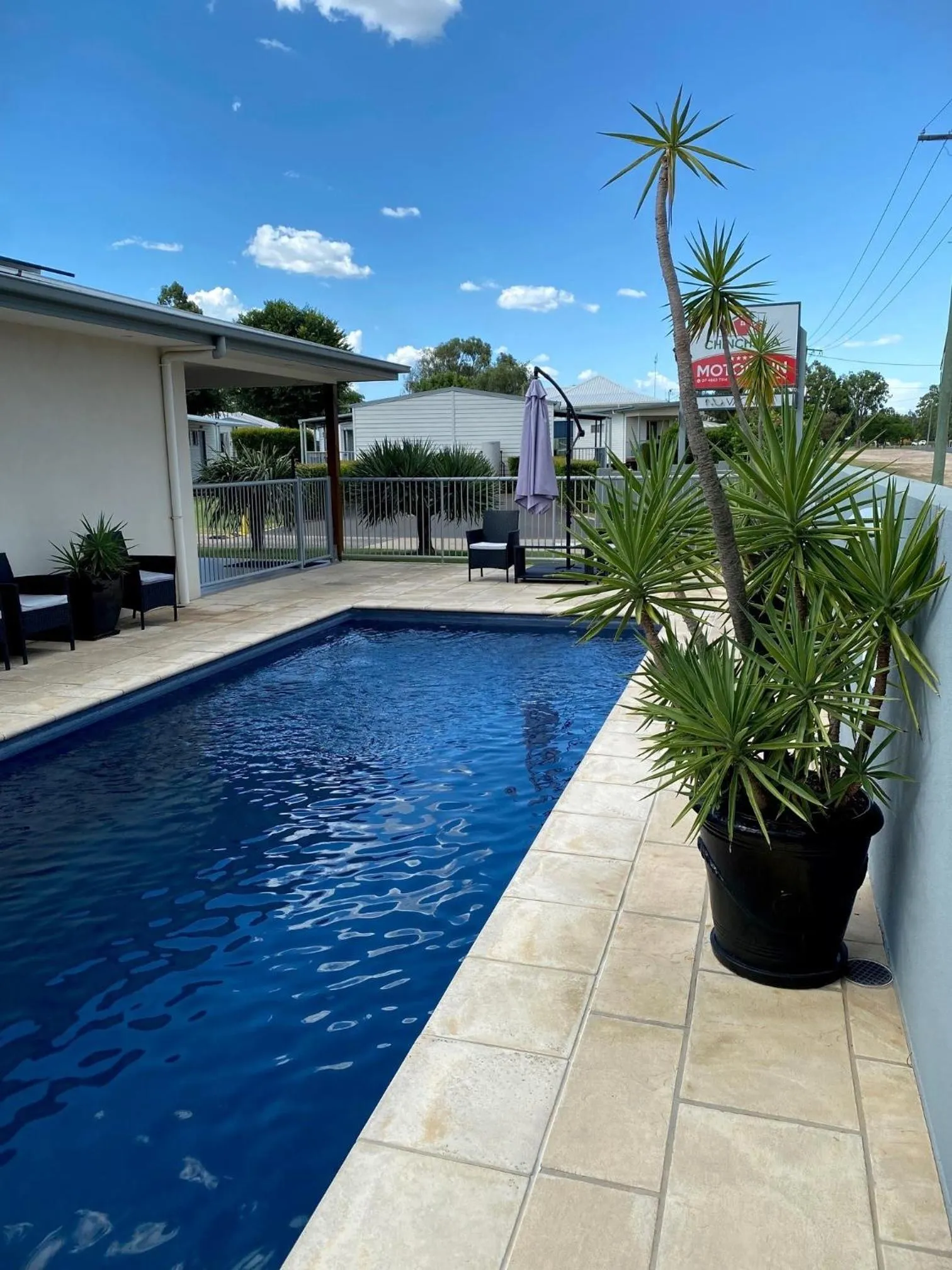 Swimming pool in Chinchilla Motor Inn