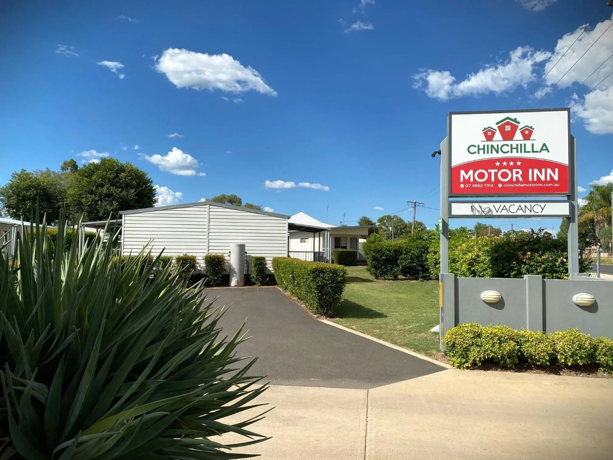 Property building in Chinchilla Motor Inn