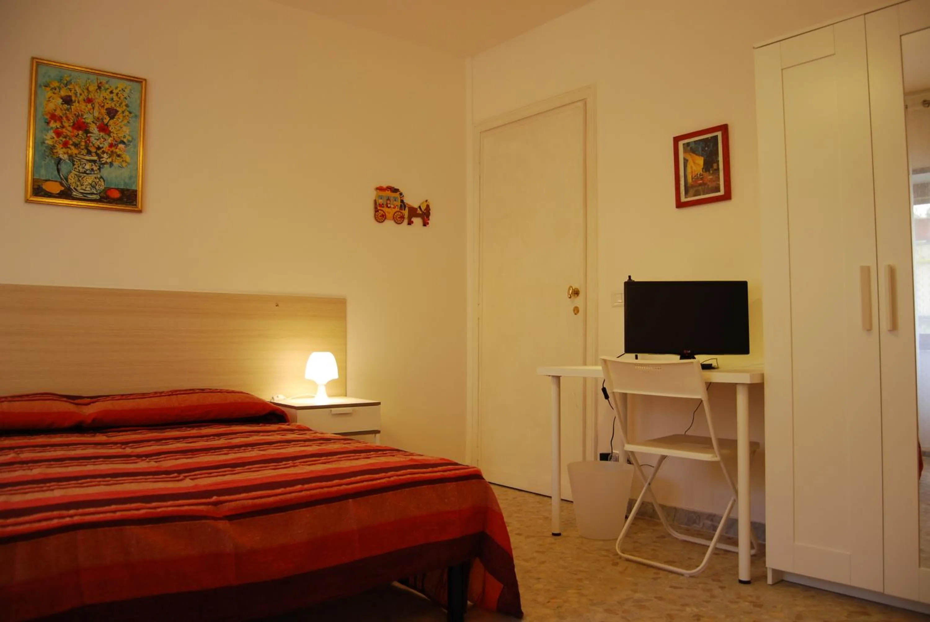 Decorative detail, Bed in Residenza Flaminia