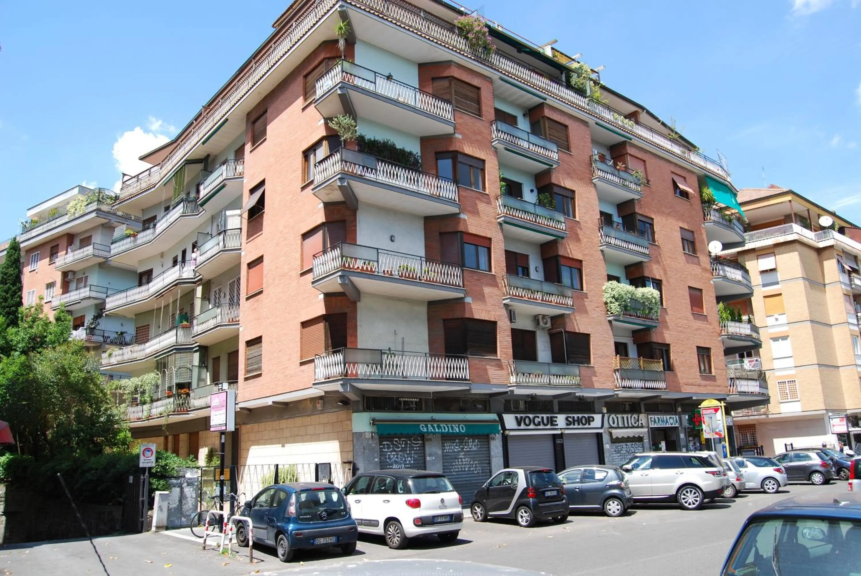 Facade/entrance in Residenza Flaminia