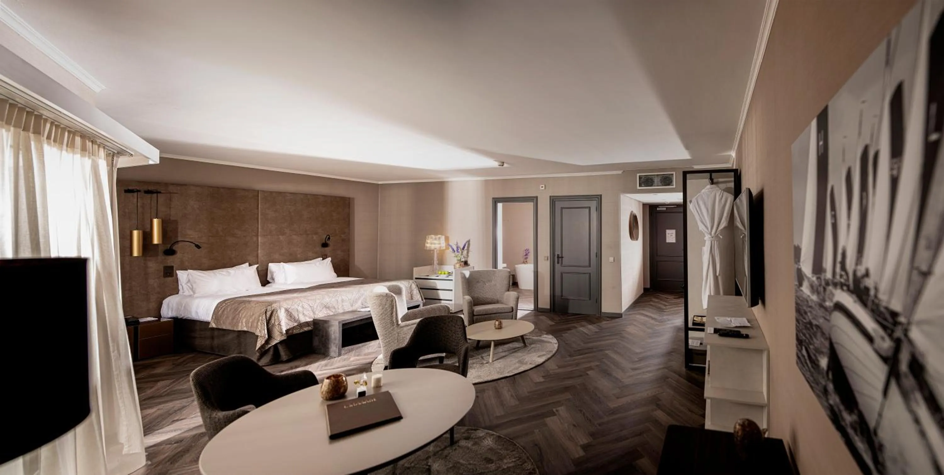 Photo of the whole room, Bed in Landgoed Lauswolt