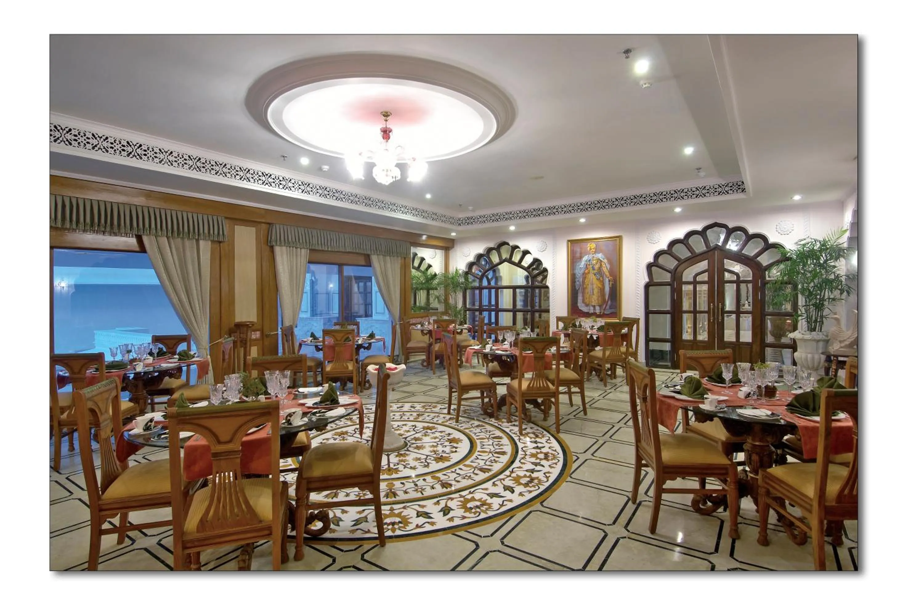 Restaurant/places to eat in Shiv Vilas Resort