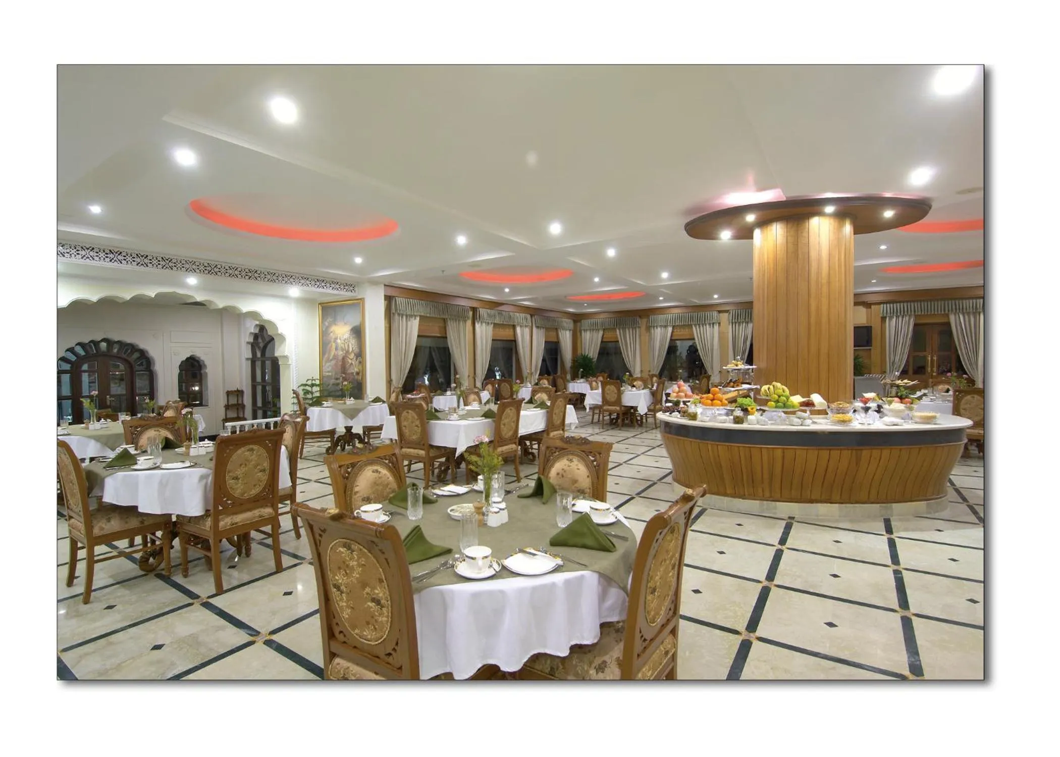 Restaurant/places to eat in Shiv Vilas Resort