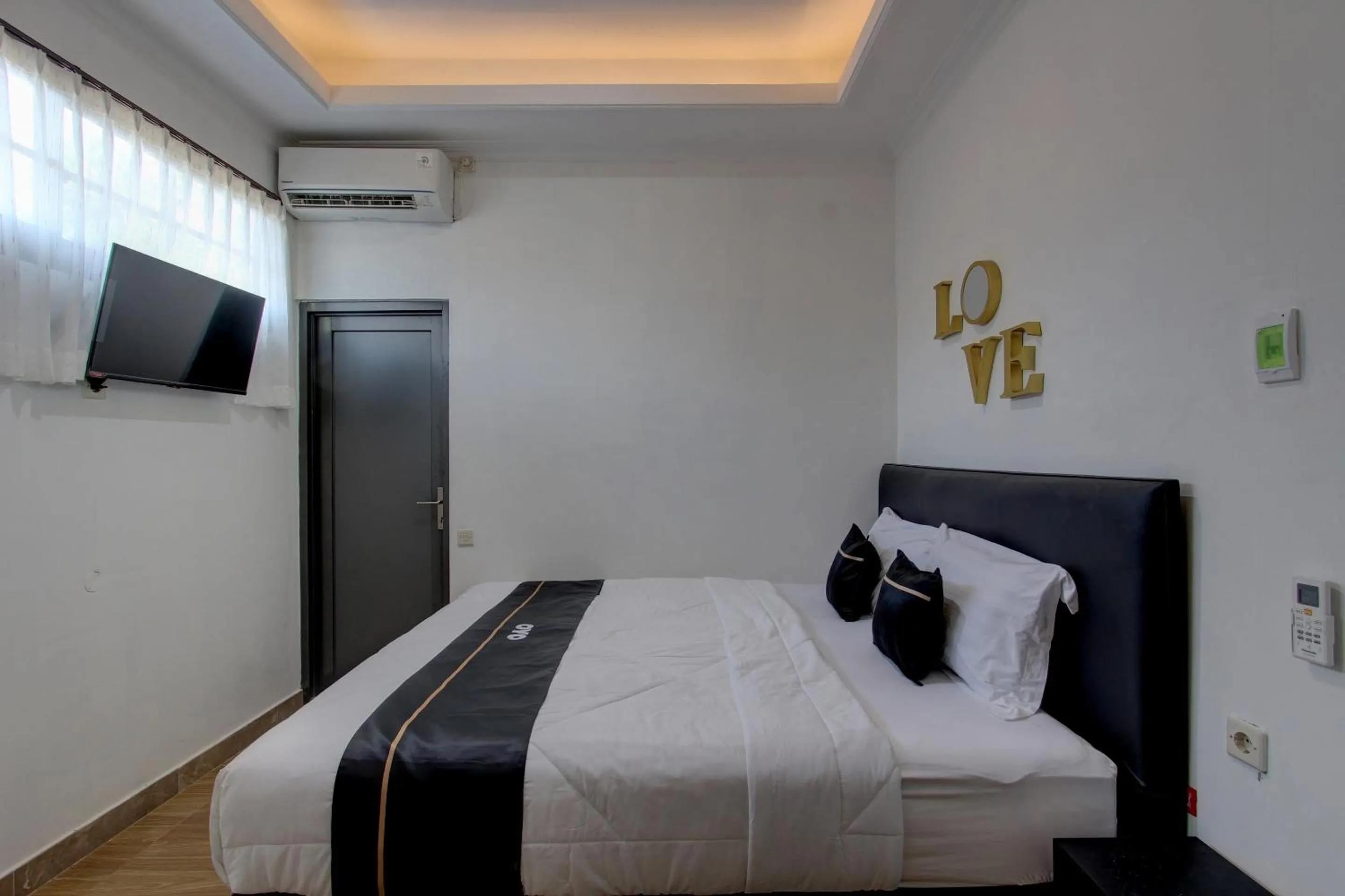 Bedroom in Collection O 93028 Homestay Joglo Ibu