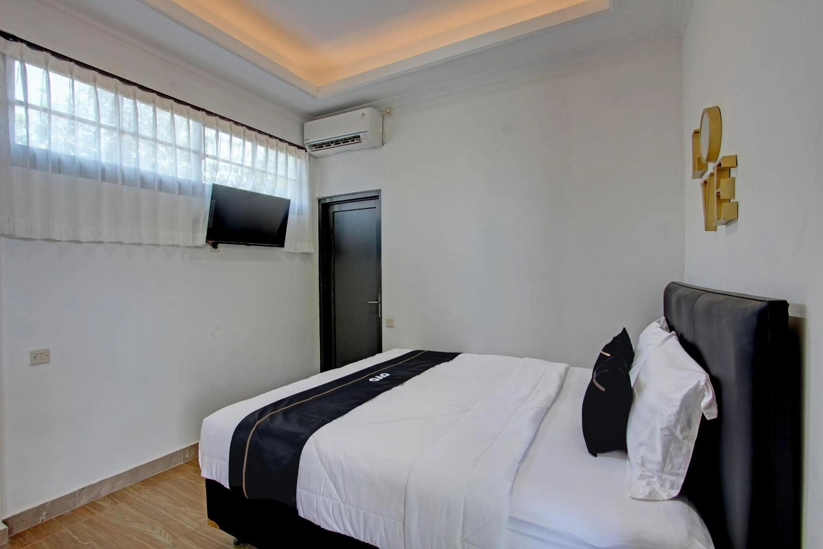 Bedroom in Collection O 93028 Homestay Joglo Ibu