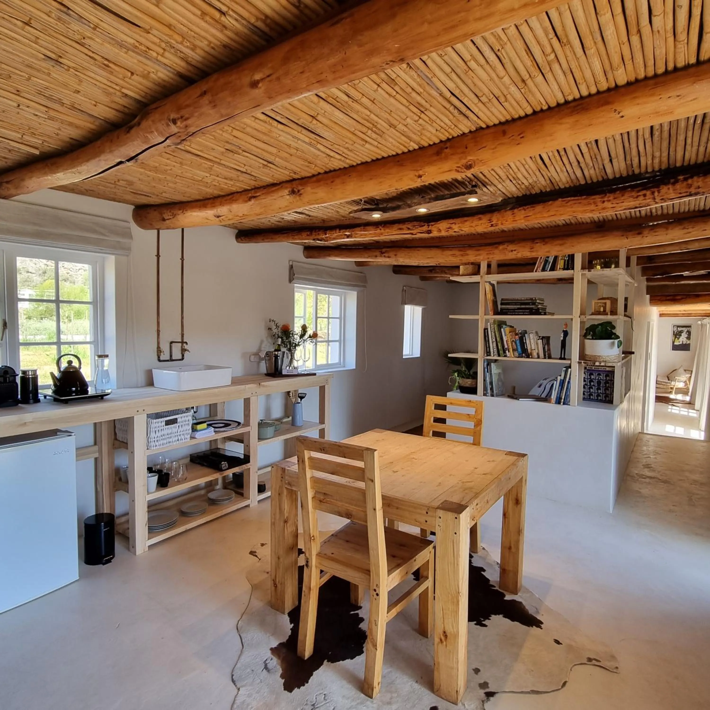 Dining area in De Kombuys