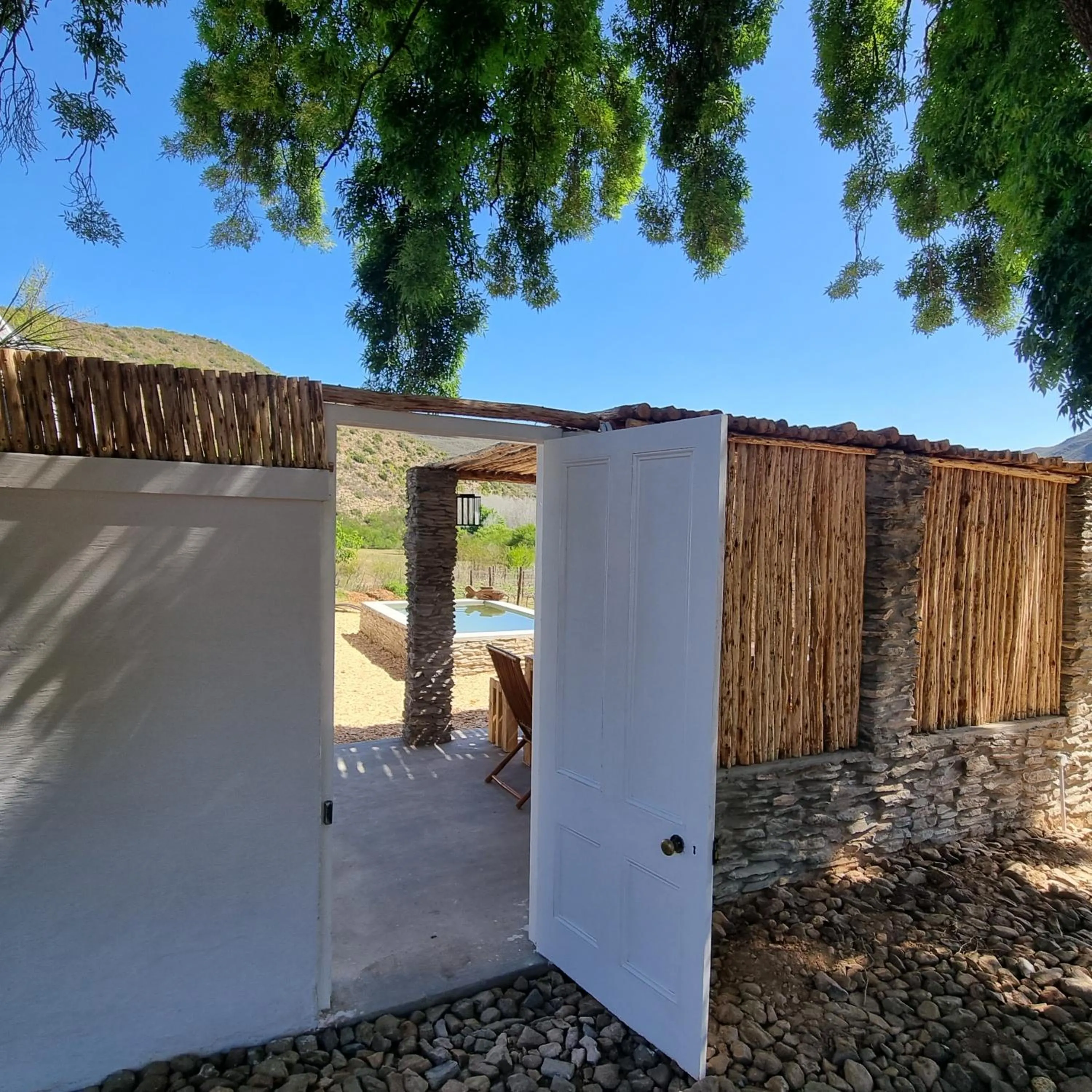 Facade/entrance in De Kombuys