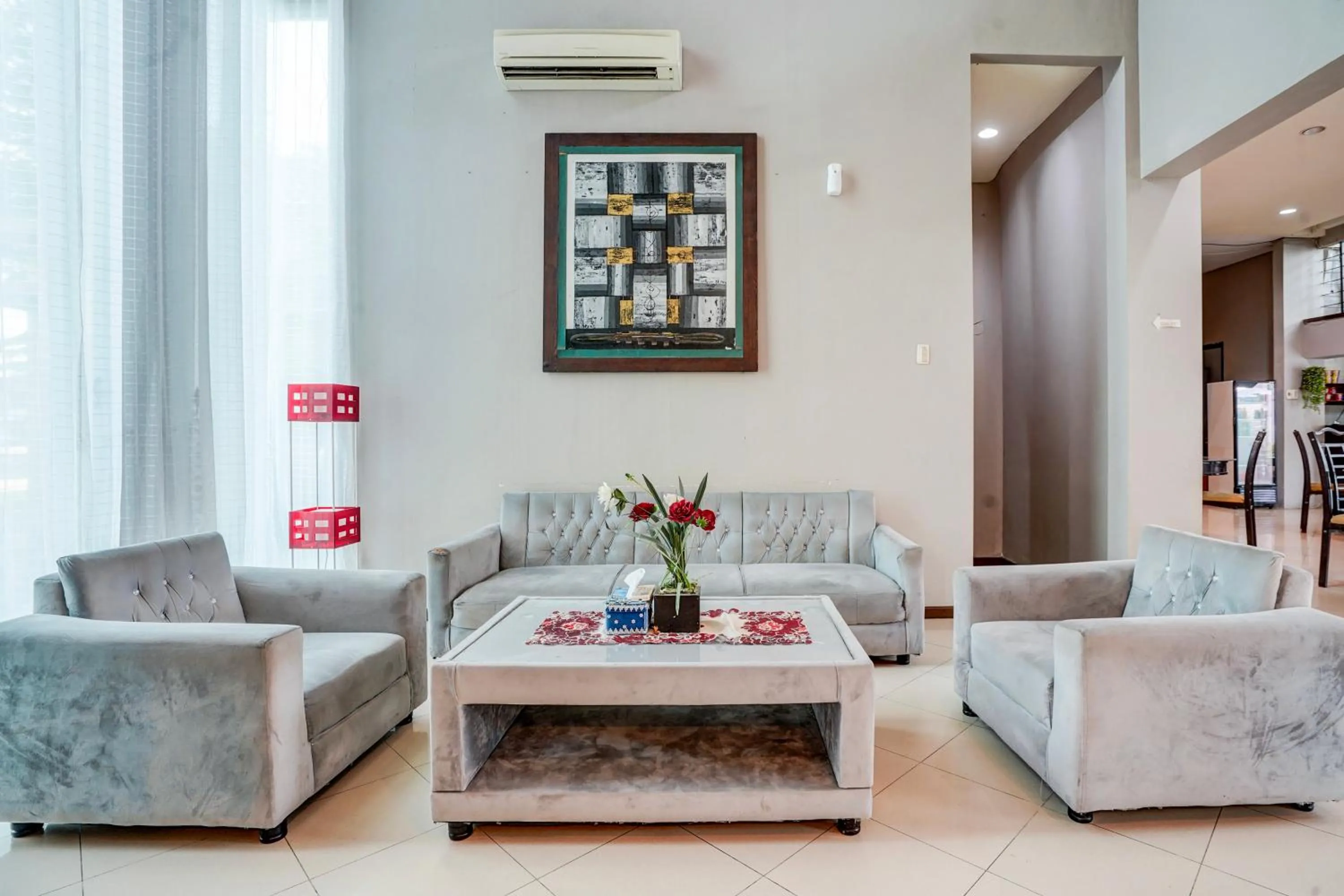 Seating area in Collection O Padang near Mesjid Raya Syekh Ahmad Al-Minangkabawi formerly Hotel Surya Palace