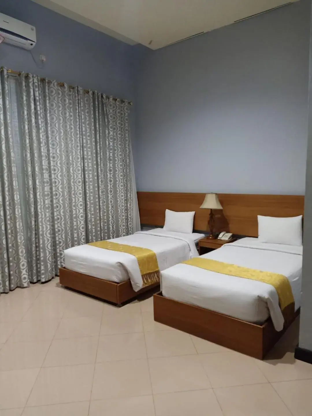 Superior Twin Room in Surya Palace Syariah Superior Twin Room in Surya Palace Syariah
