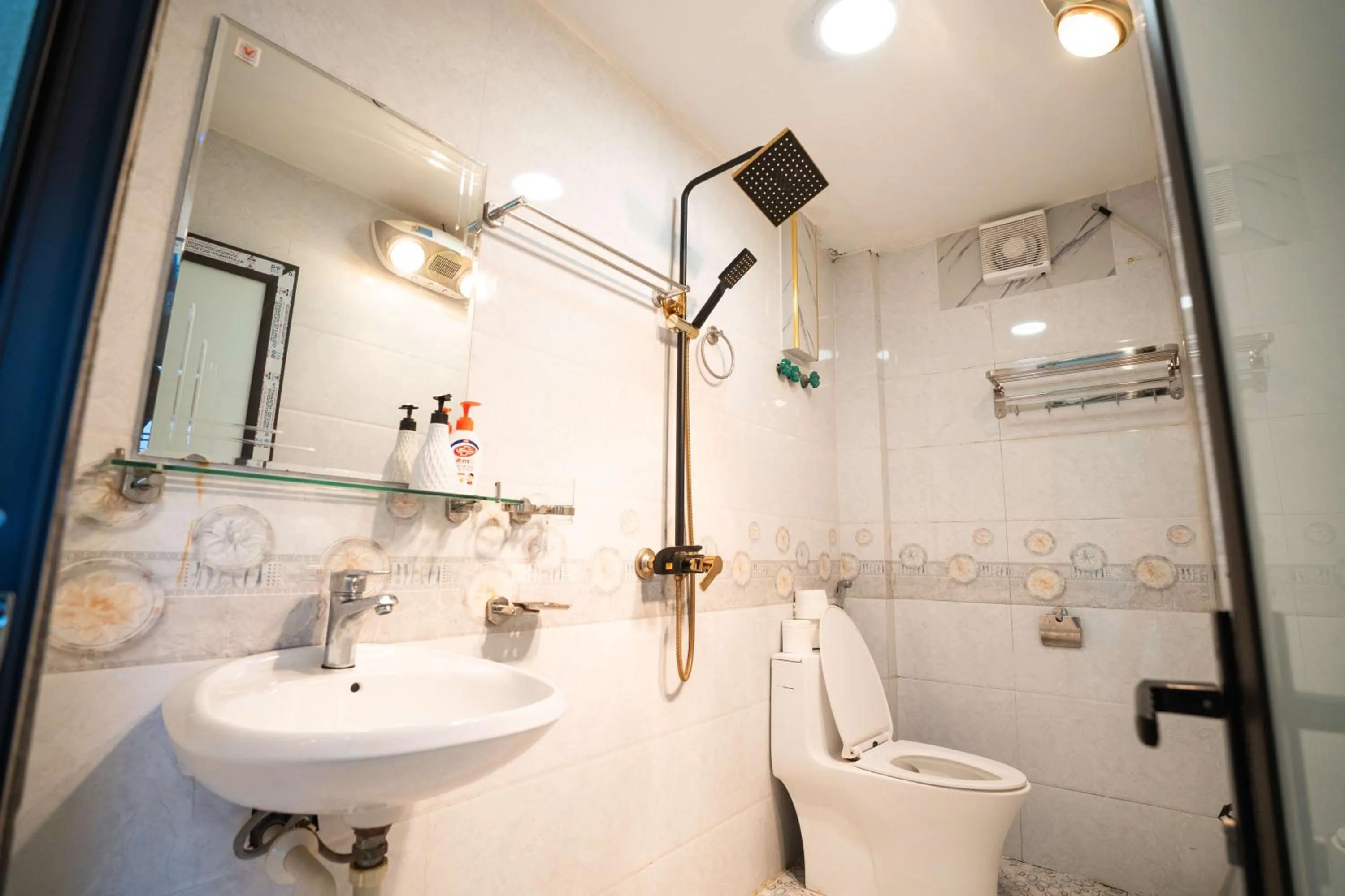 Sinai Bungalow & Hotel SaPa